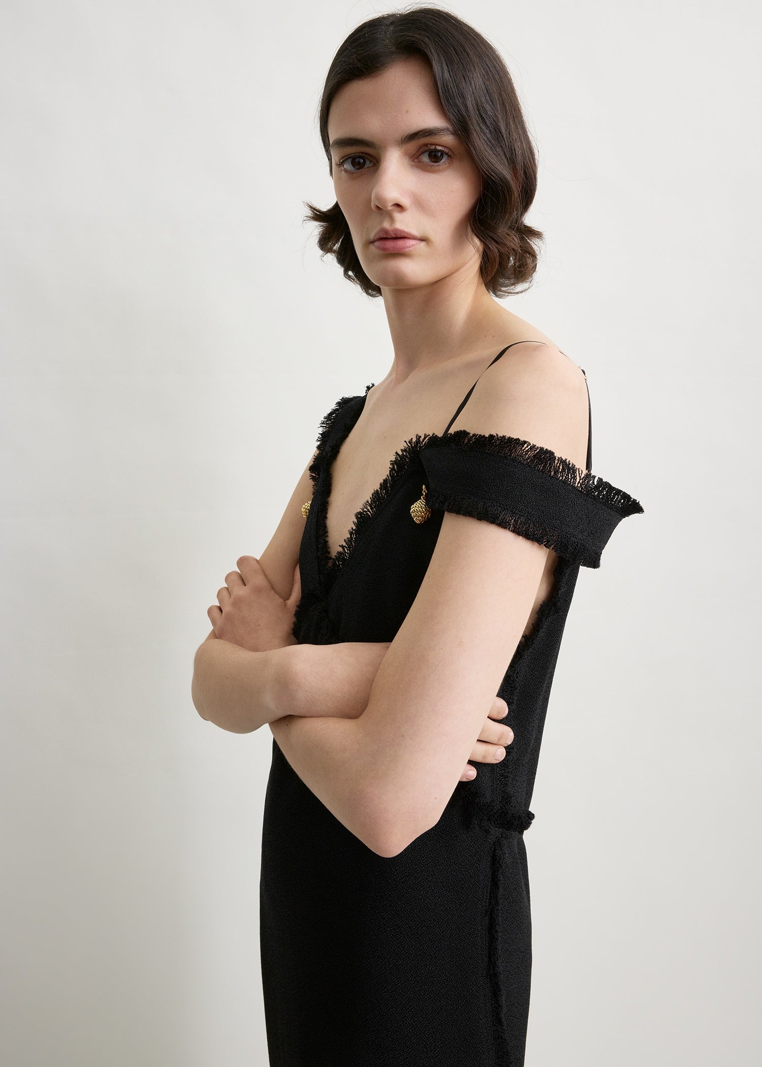 V-neck raw slip dress black