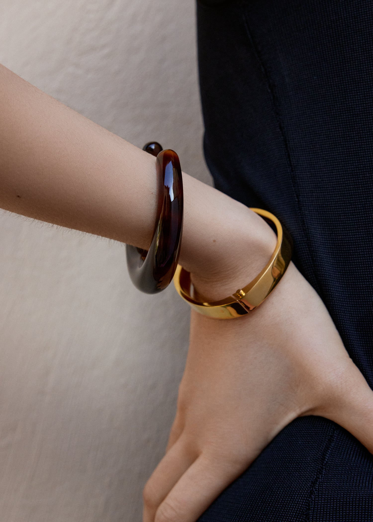 Sculpted cuff bonfire