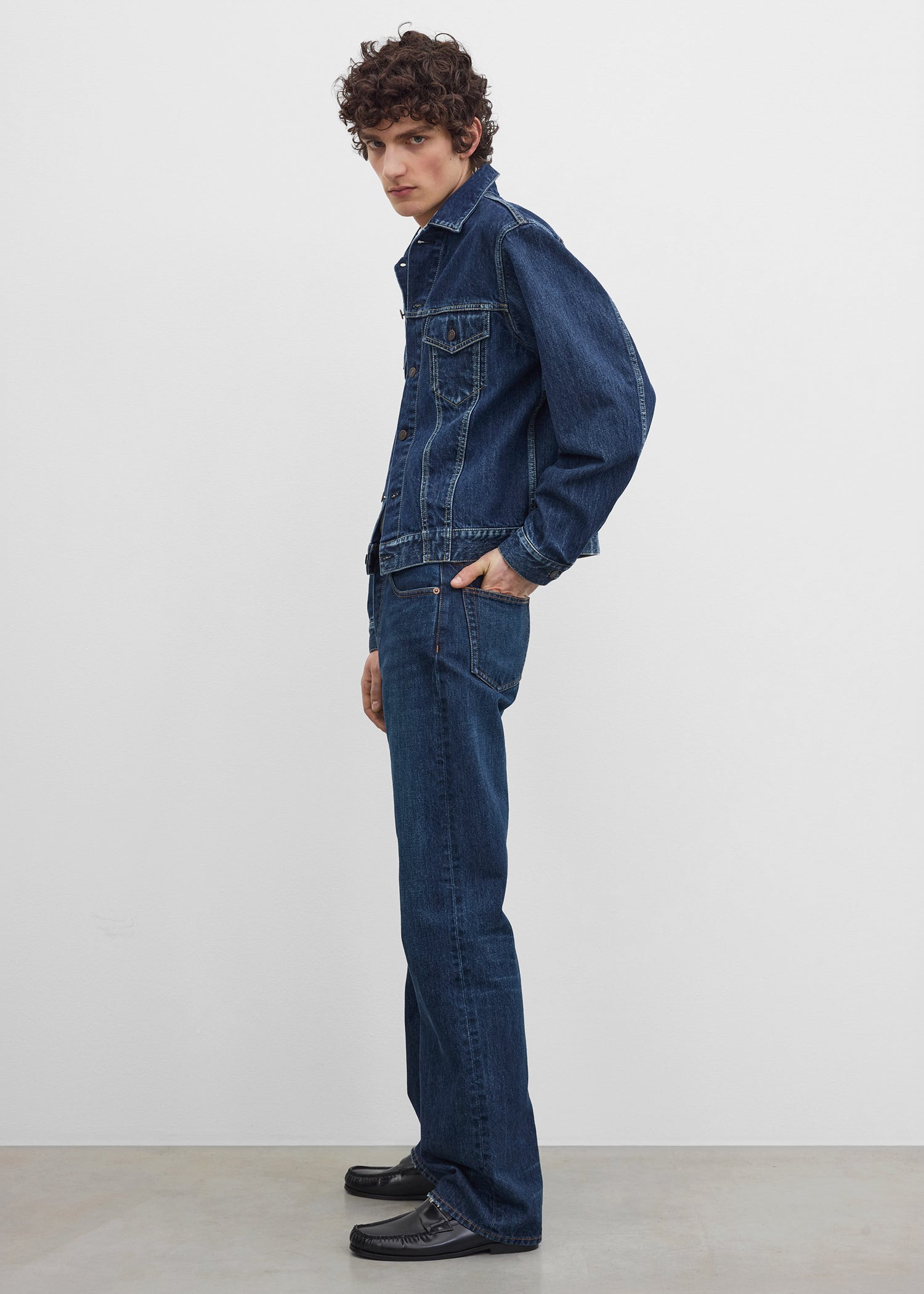 Denim jacket indigo