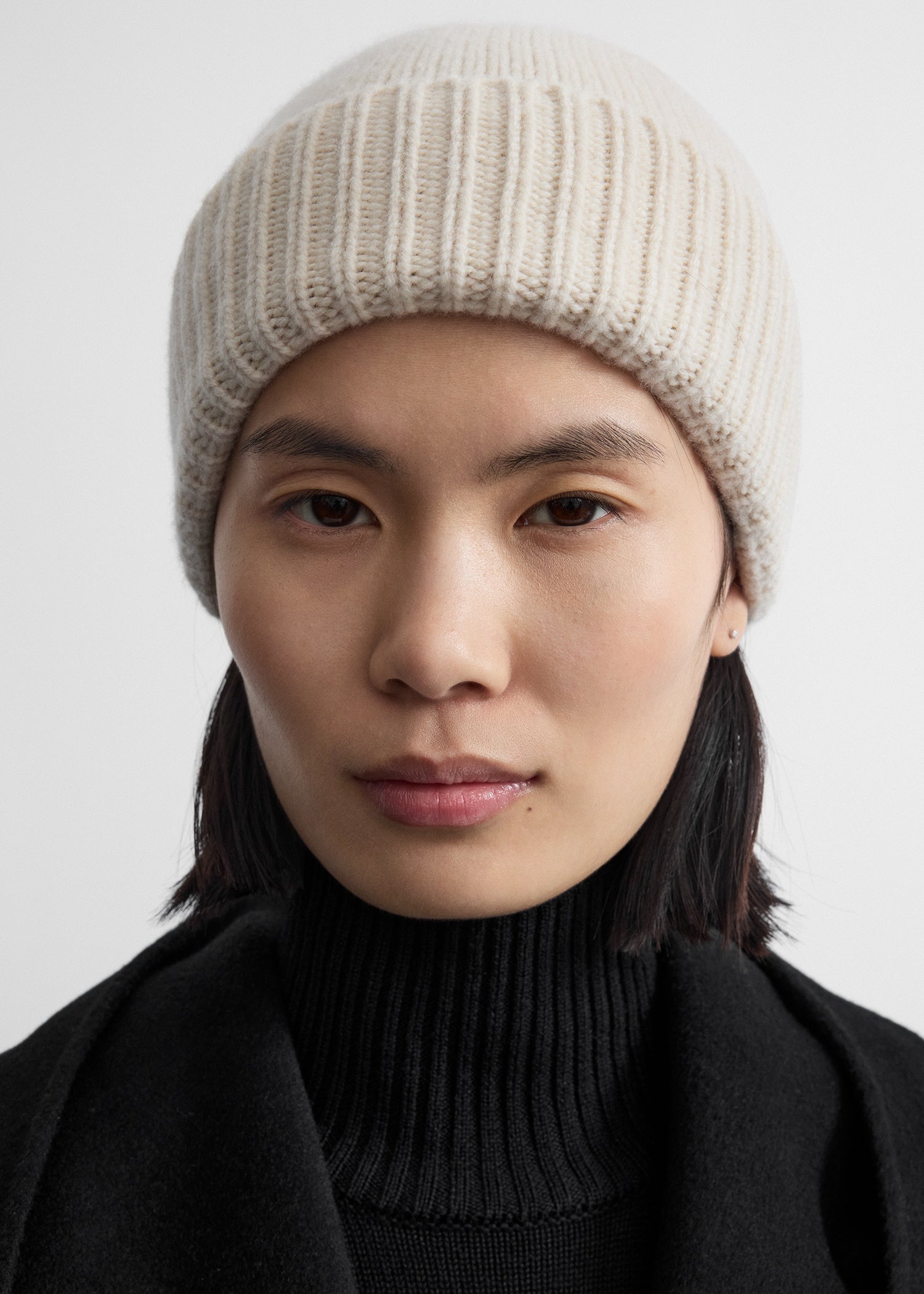 Lambswool beanie almond