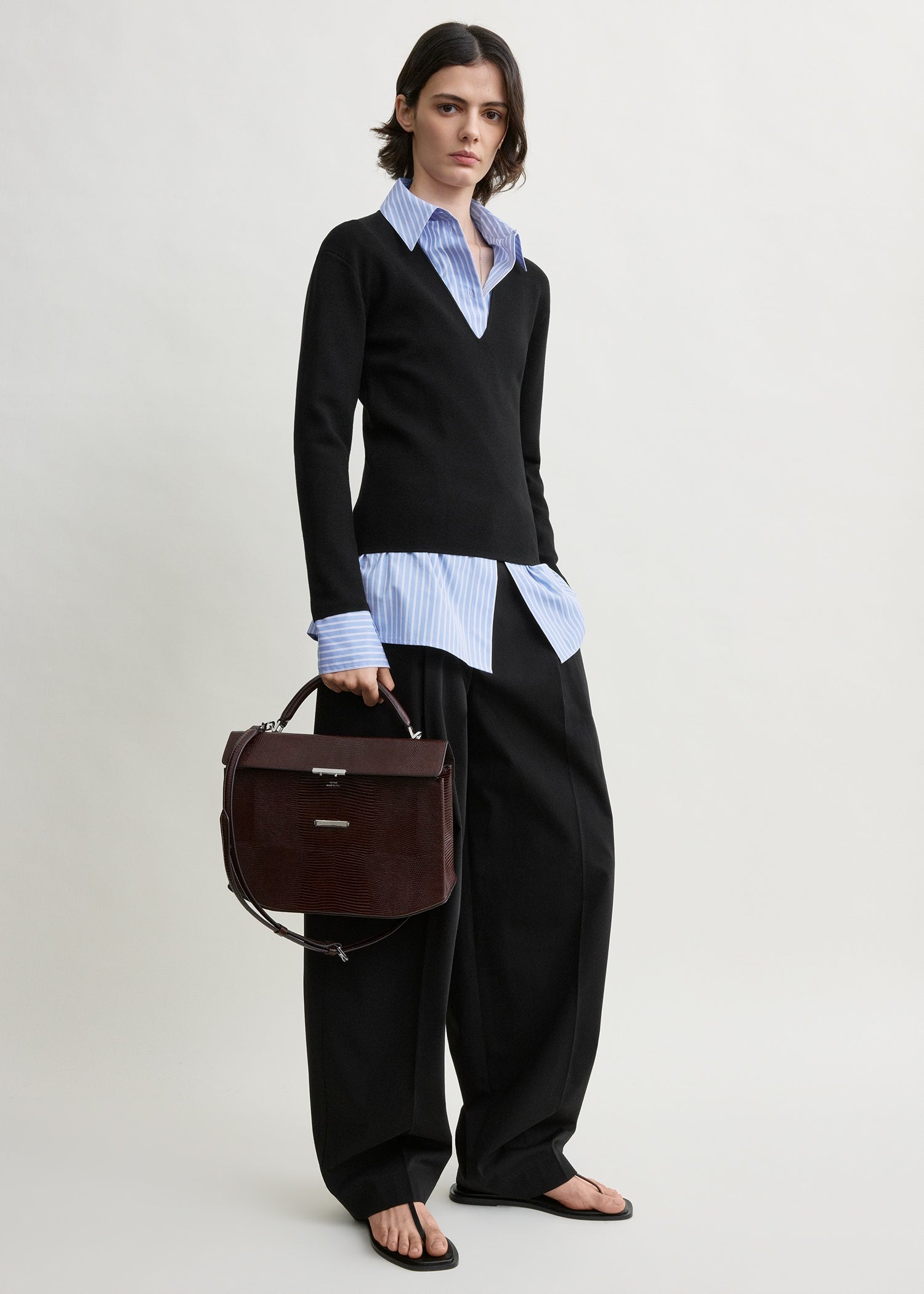 Compact knit v-neck black