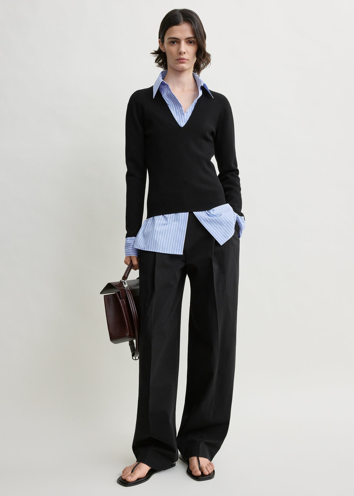 Compact knit v-neck black