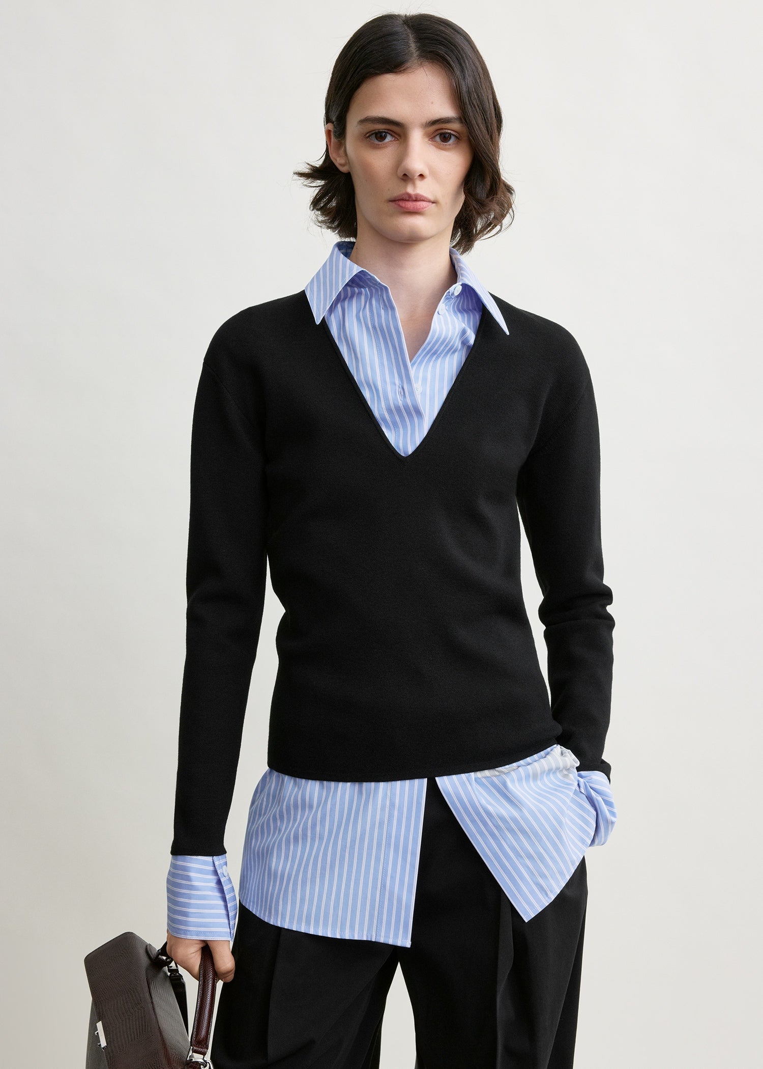 Compact knit v-neck black