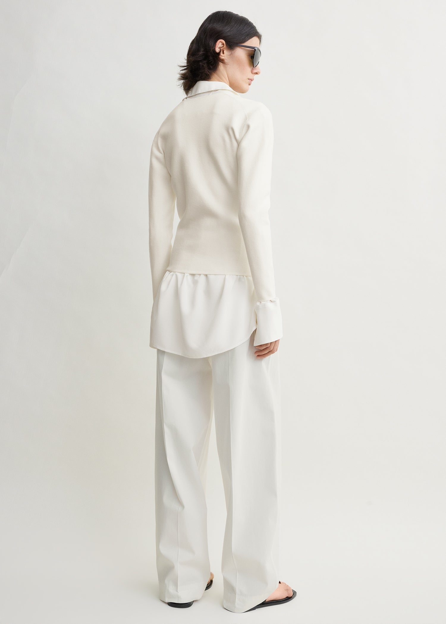 Compact knit v-neck off-white