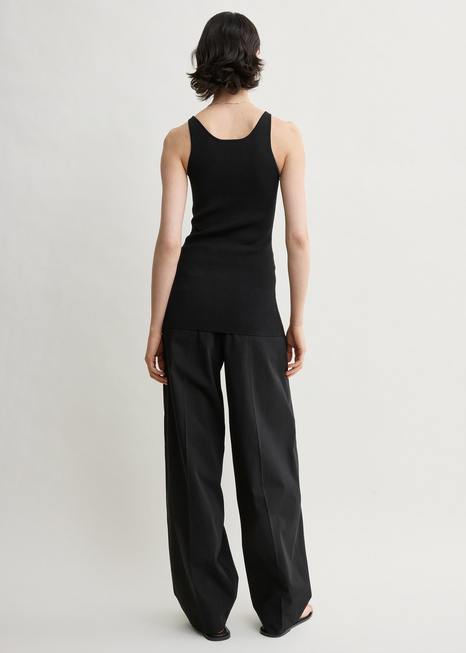 Classic compact knit tank black