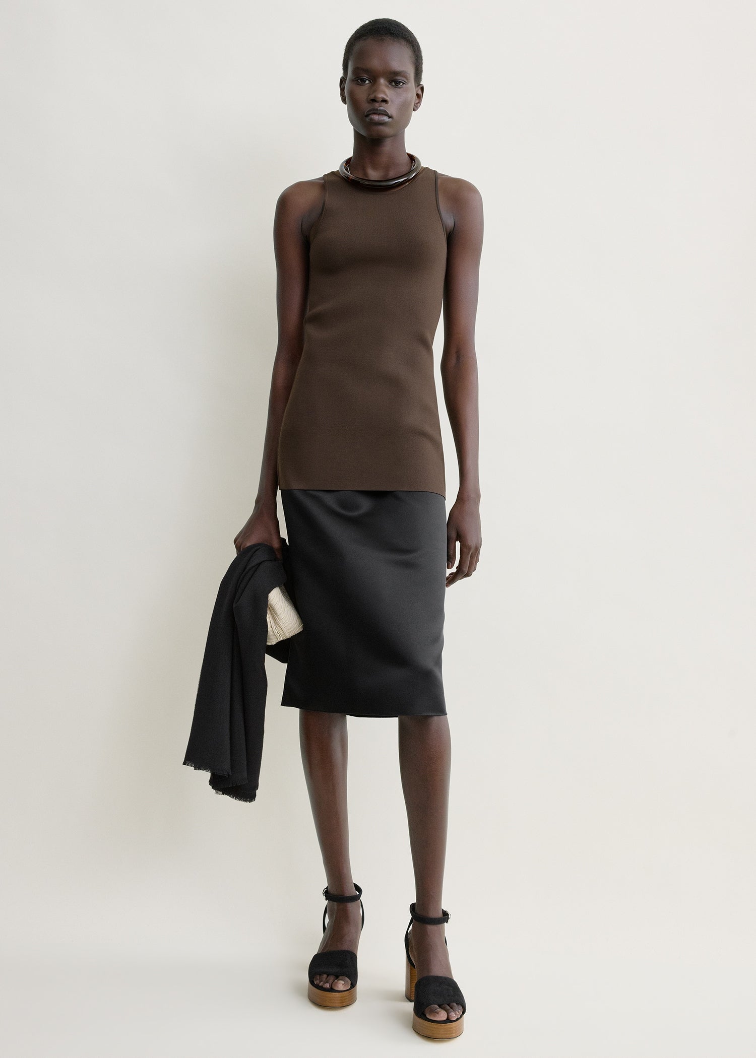 Classic compact knit tank walnut