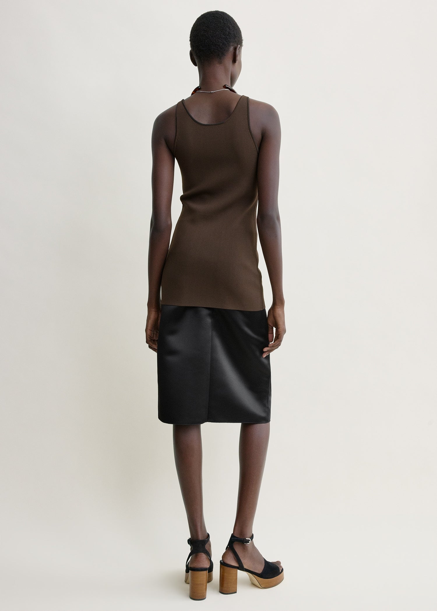 Classic compact knit tank walnut