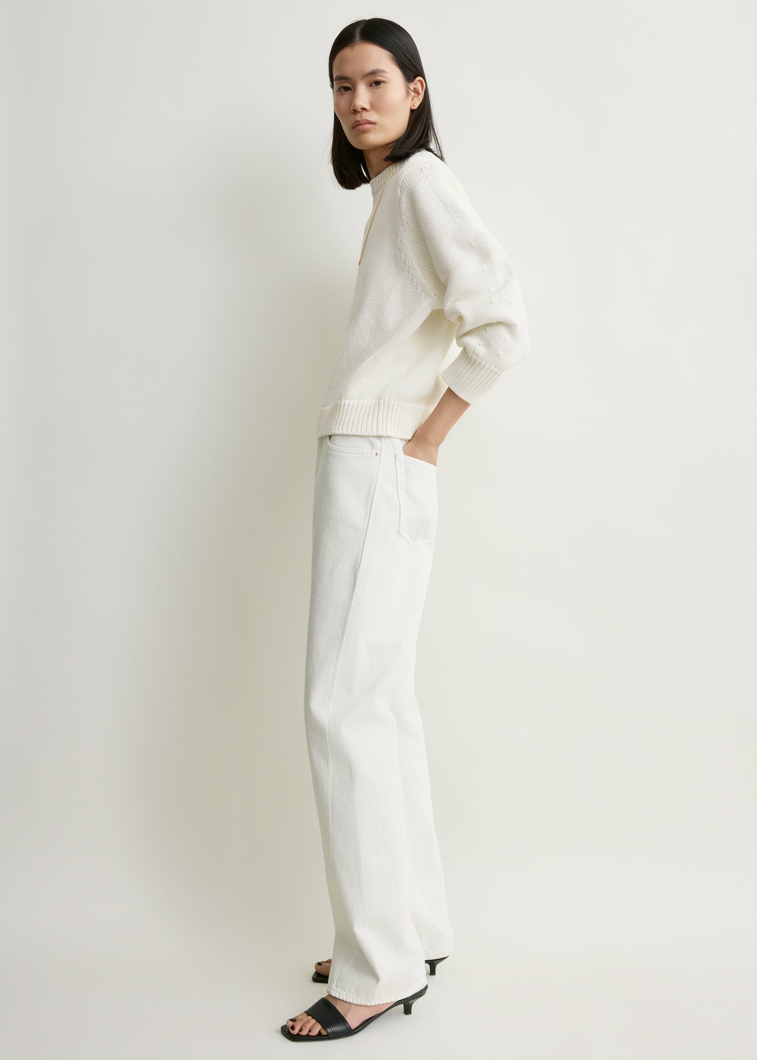 Oversized crew knit macadamia