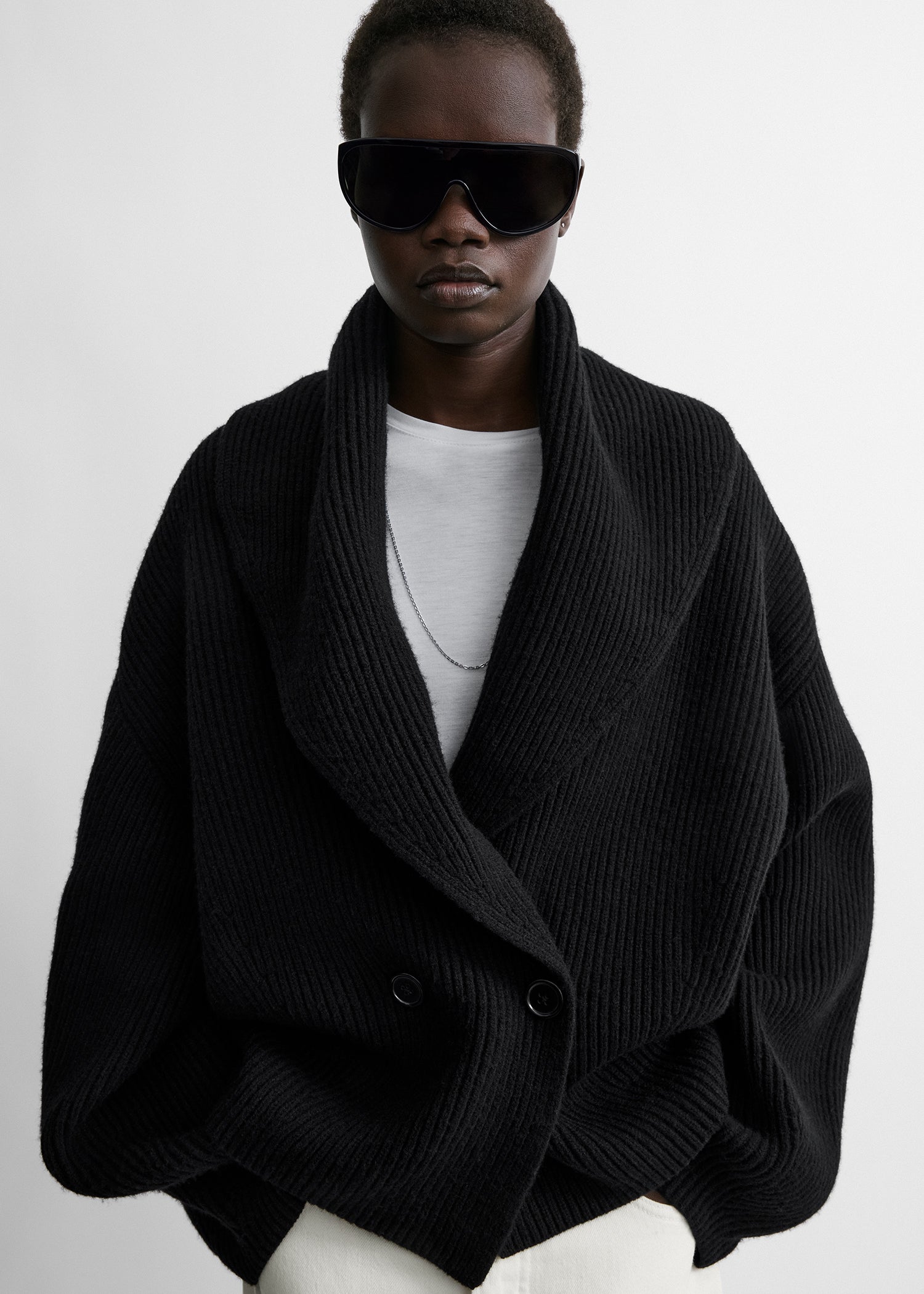 Shawl-lapel cardigan black