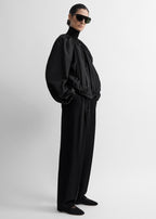 Gathered parachute coat black