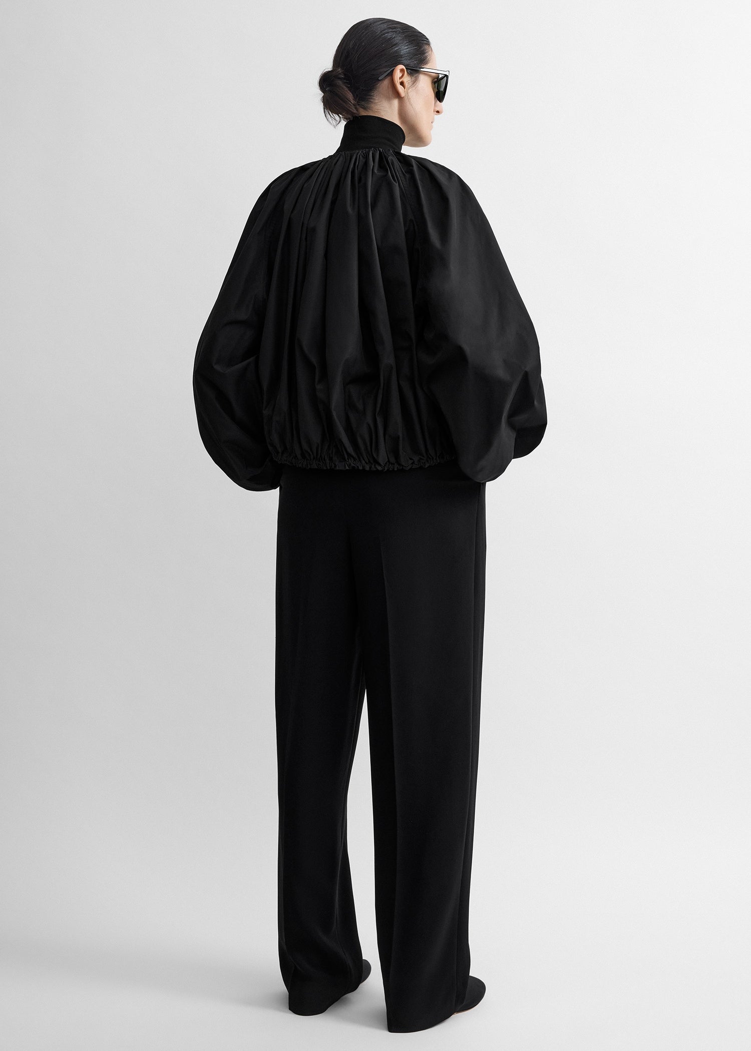 Gathered parachute coat black