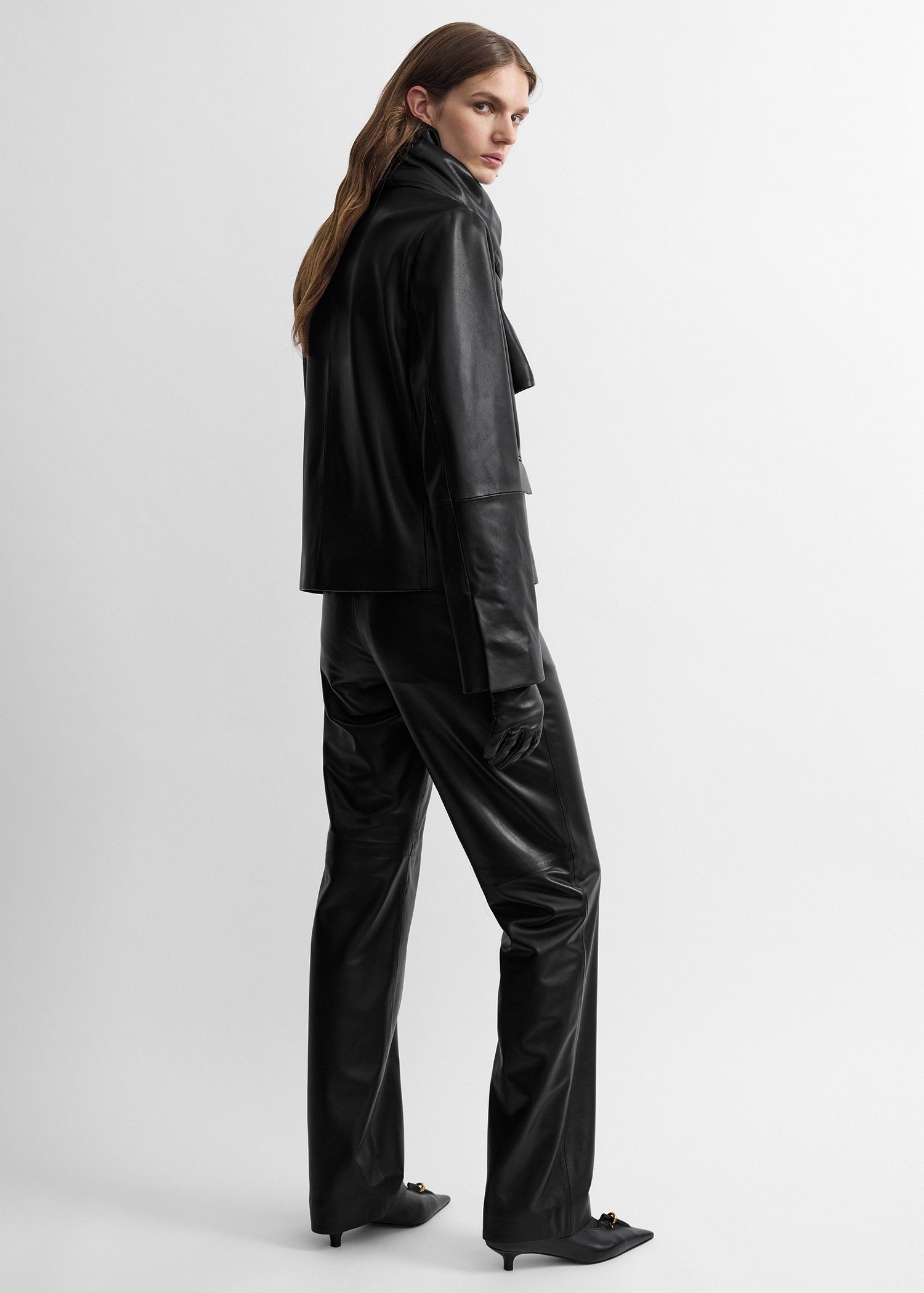 Short leather blazer black