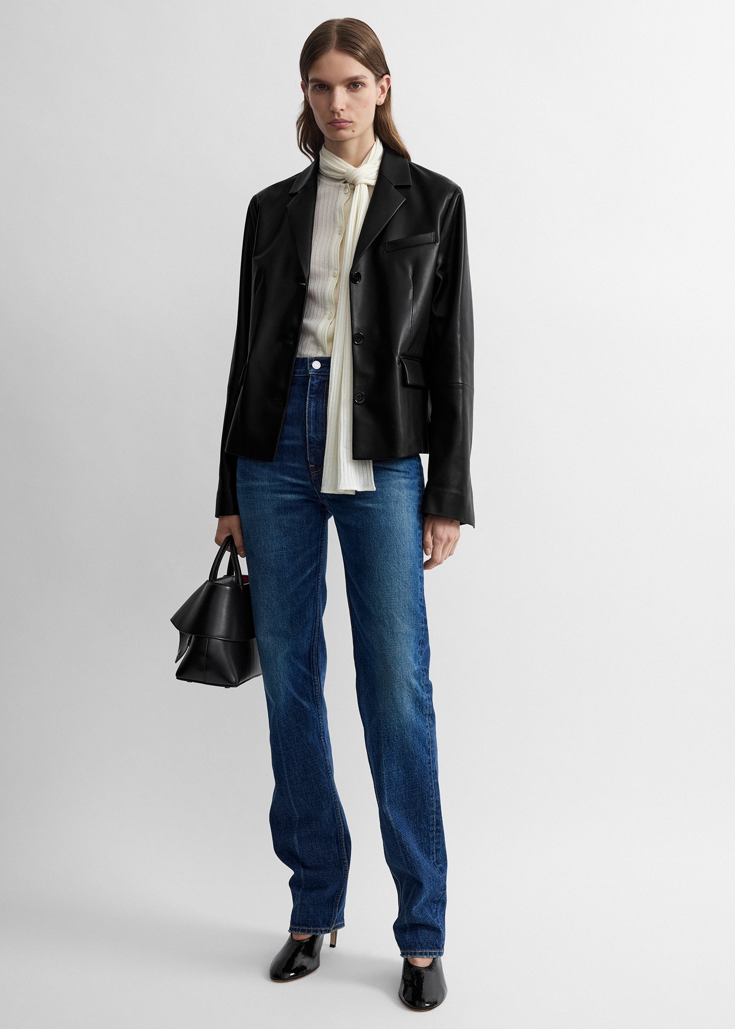 Short leather blazer black