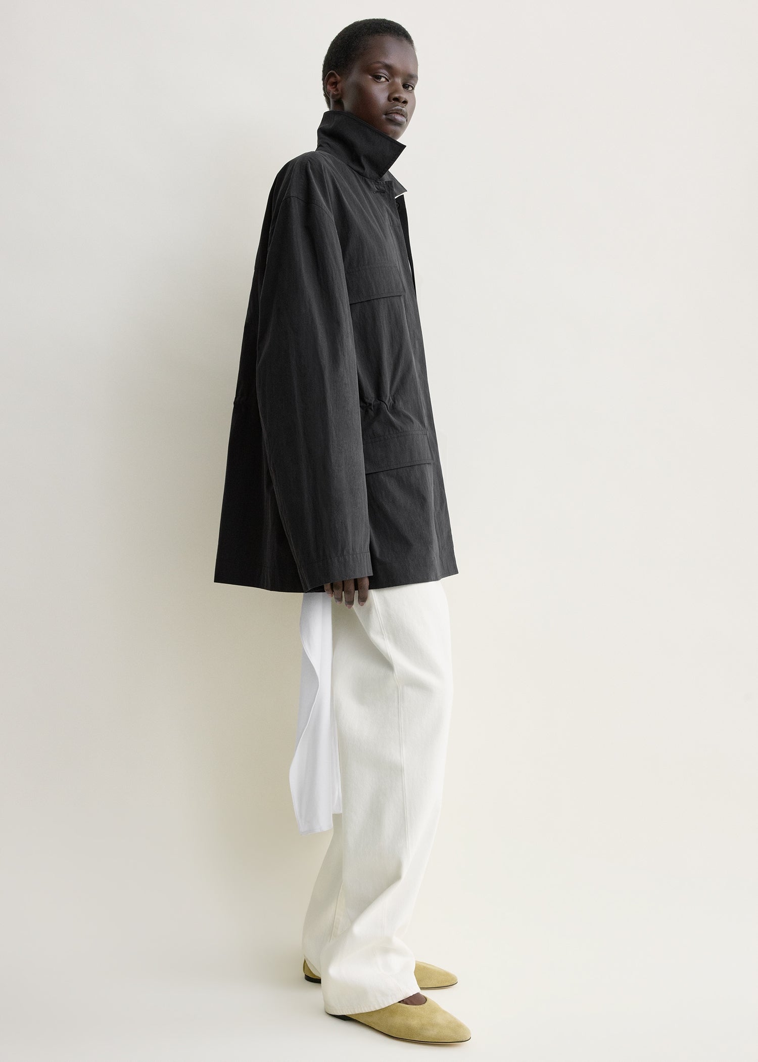 Collared drawstring jacket black