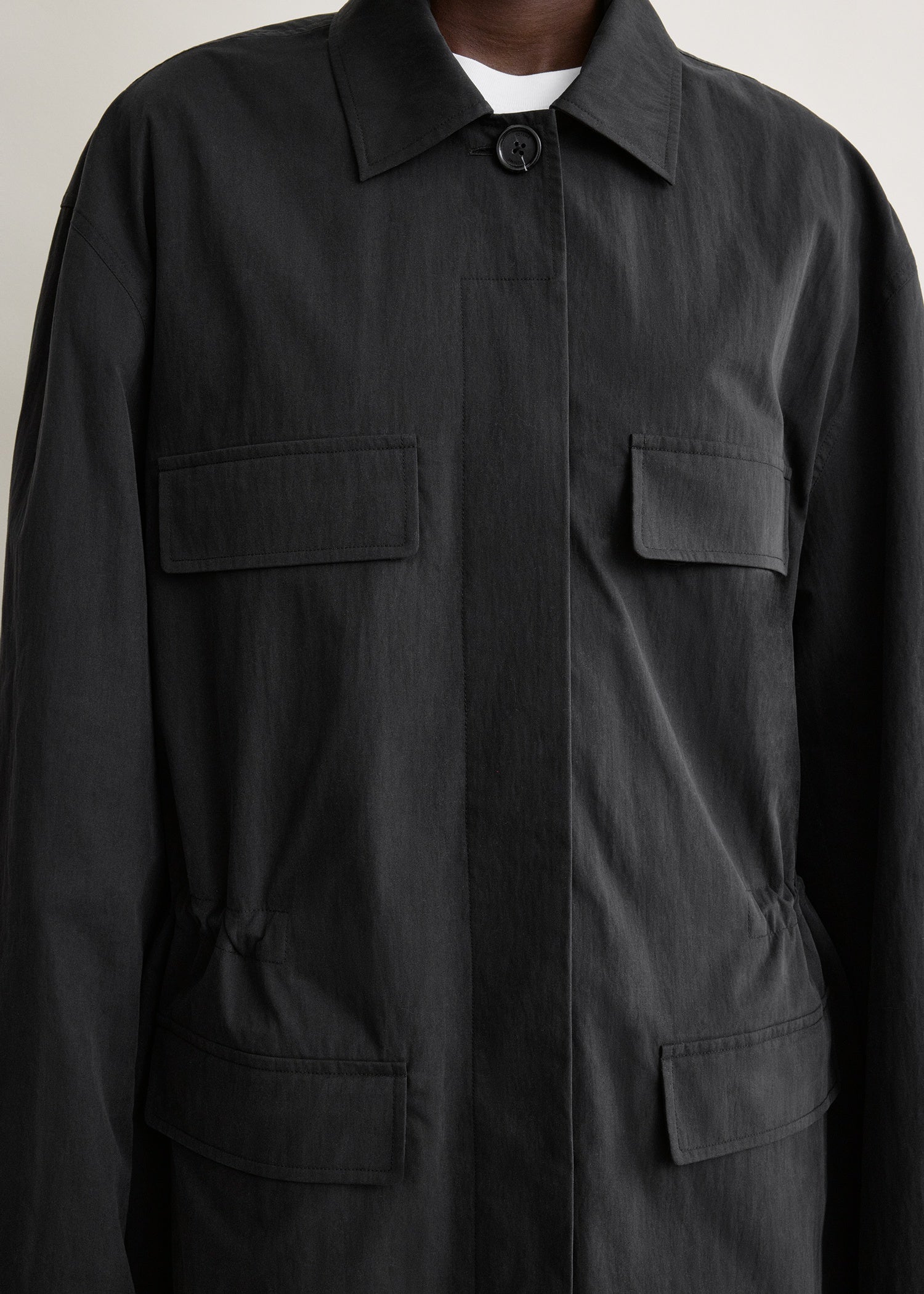 Collared drawstring jacket black