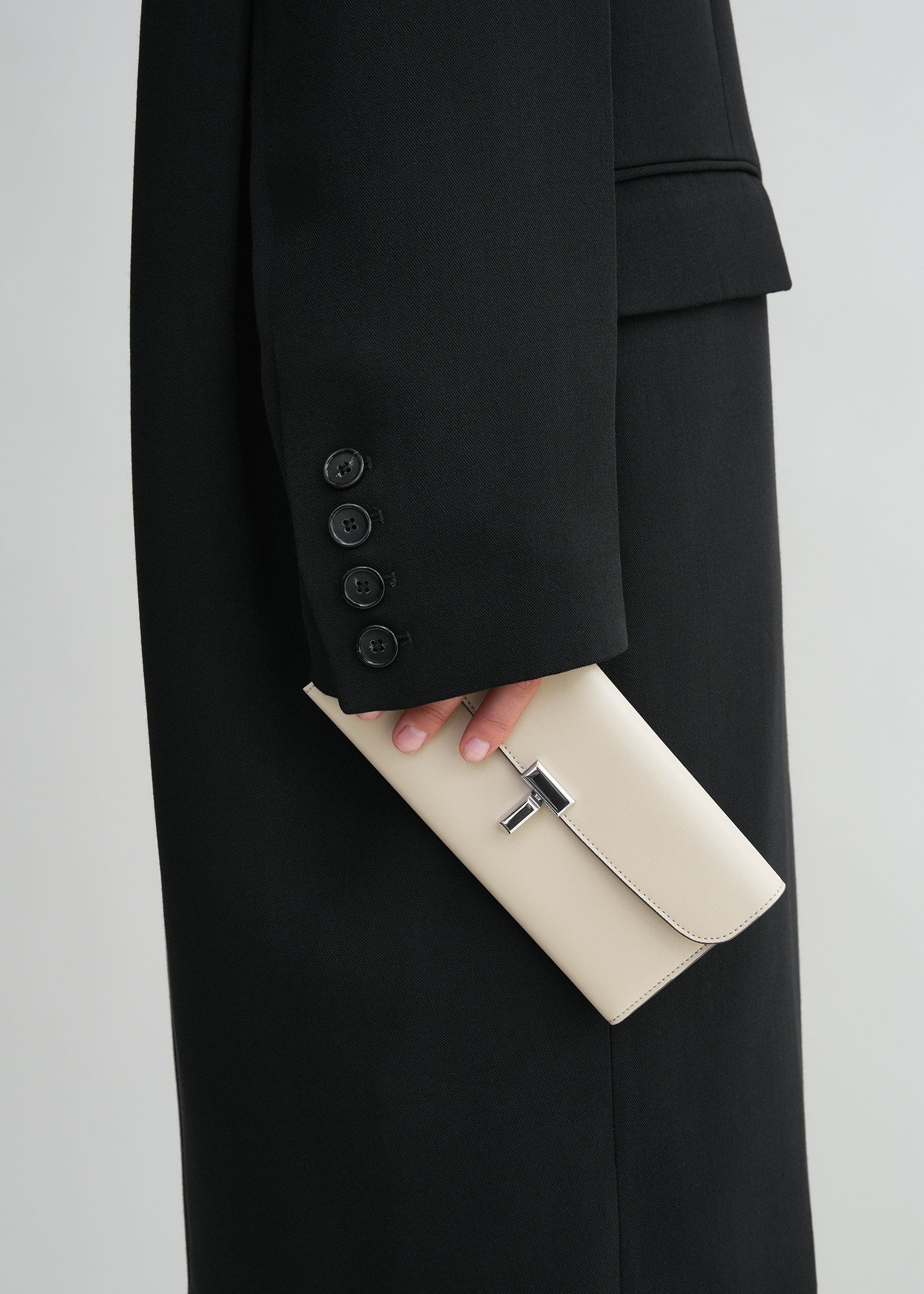 T-lock leather wallet fawn