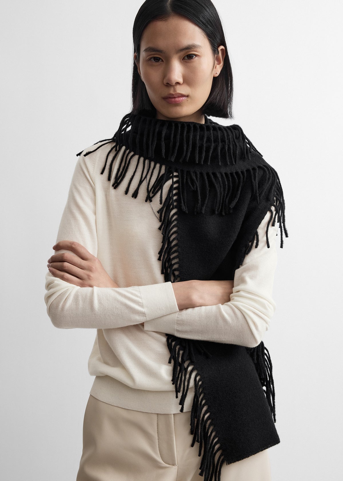 Cashmere tassel scarf black