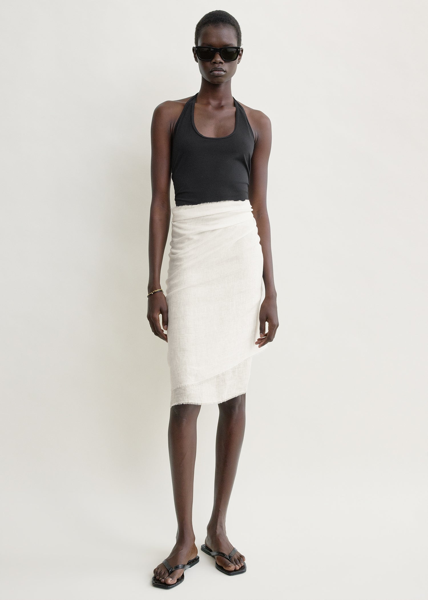 Linen sarong white