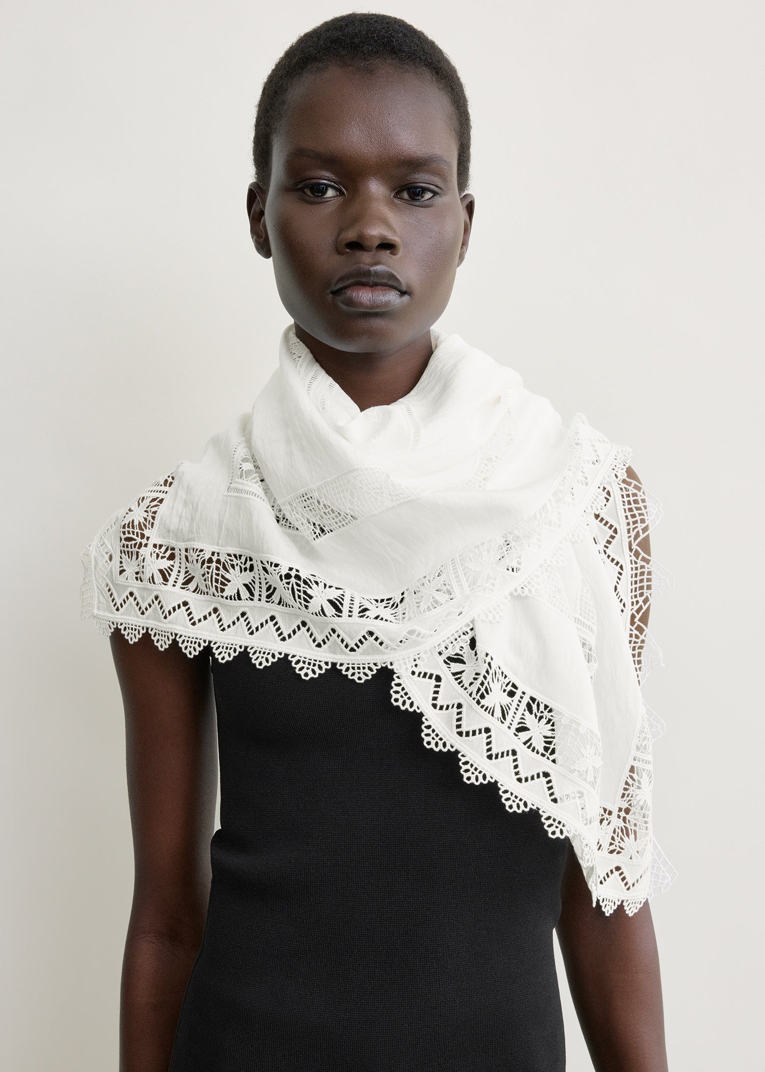 Lace scarf white