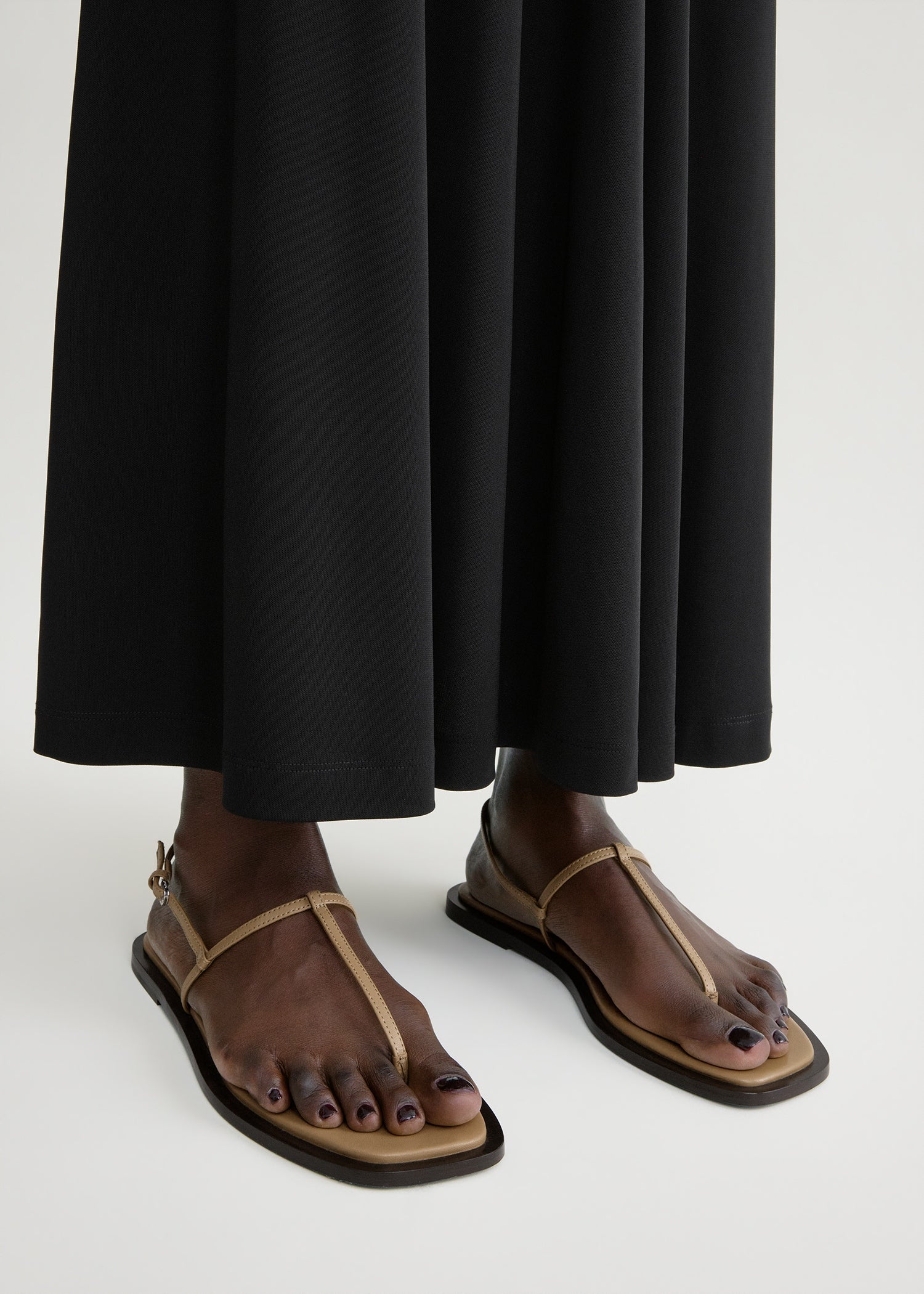 T-strap nappa sandals desert/dark brown