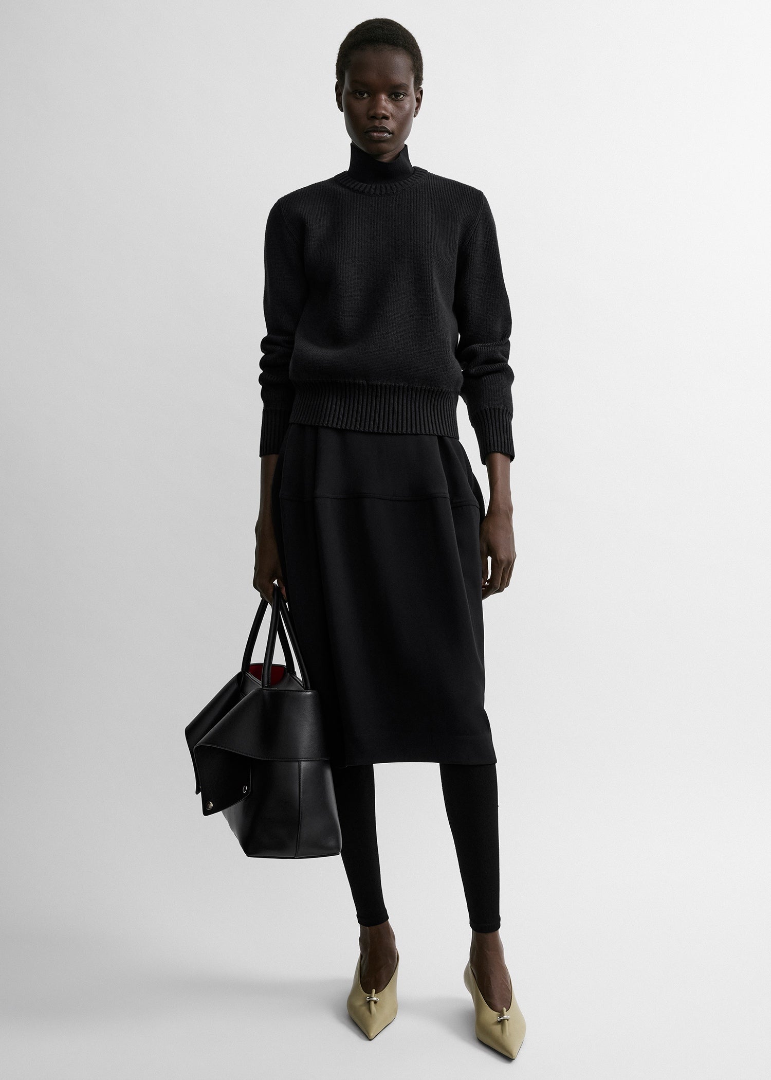 Sculptural skirt black