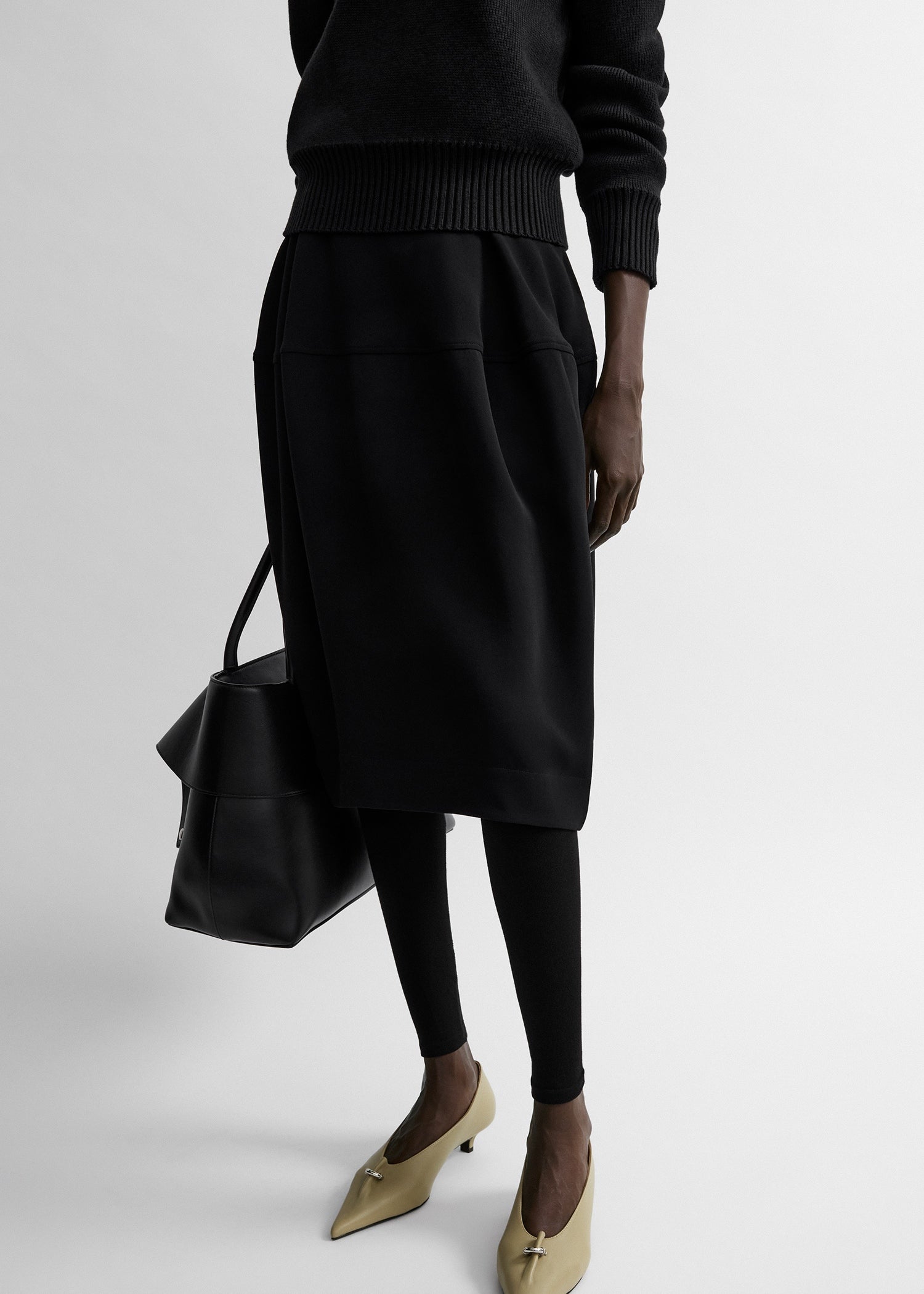 Sculptural skirt black