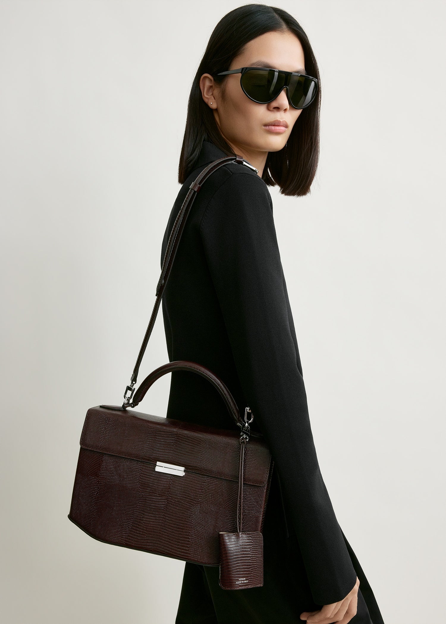 Lizard-embossed keyring brown