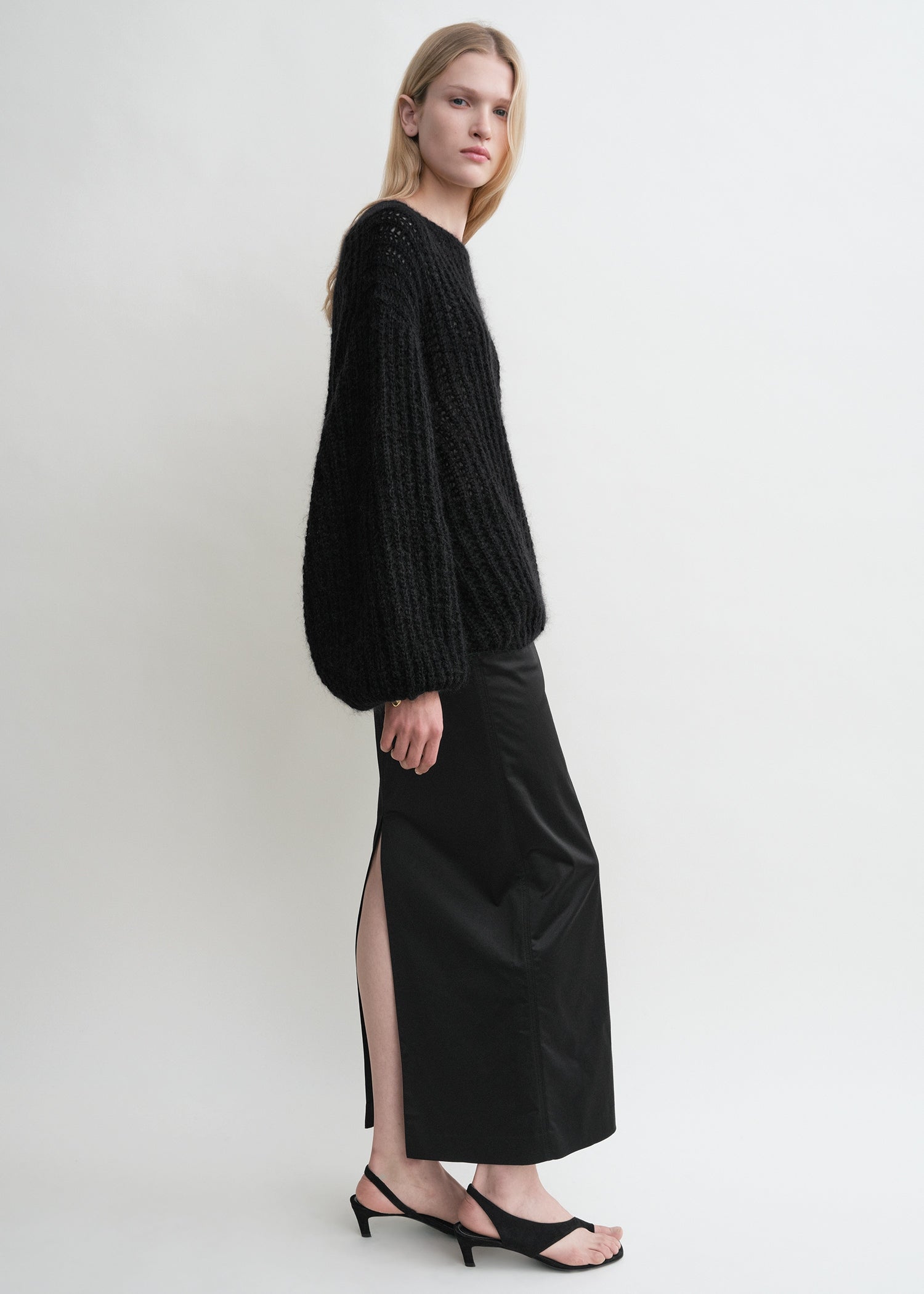 【正規品】Bibiy. EFFIE PUFF KNIT black Bibiy. EFFIE PUFF KNIT