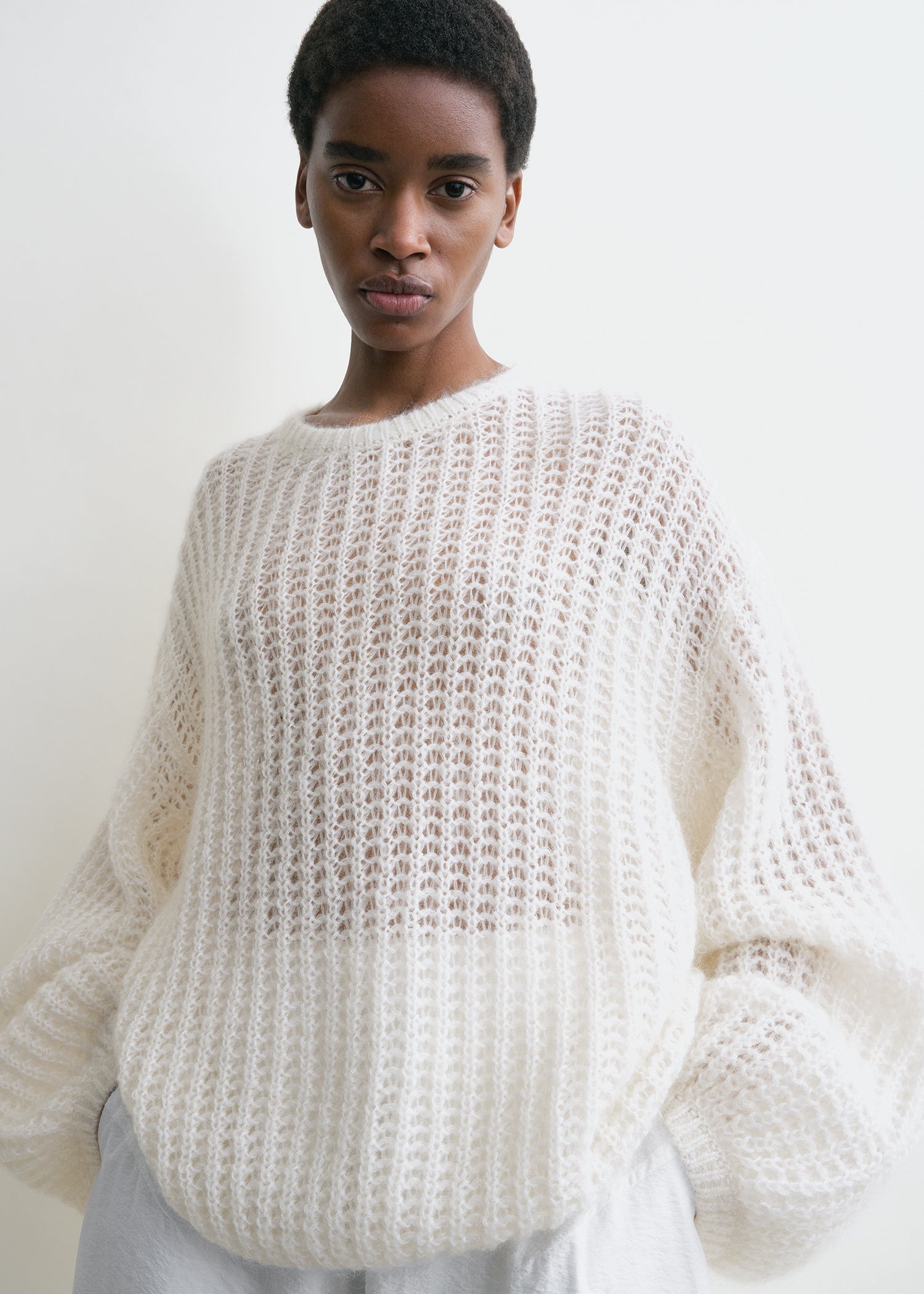 ニット/セーター toteme  Biella Knit Cashmere totemeトーテム Biella Cashmere オーバーサイズニットの通販はau PAY