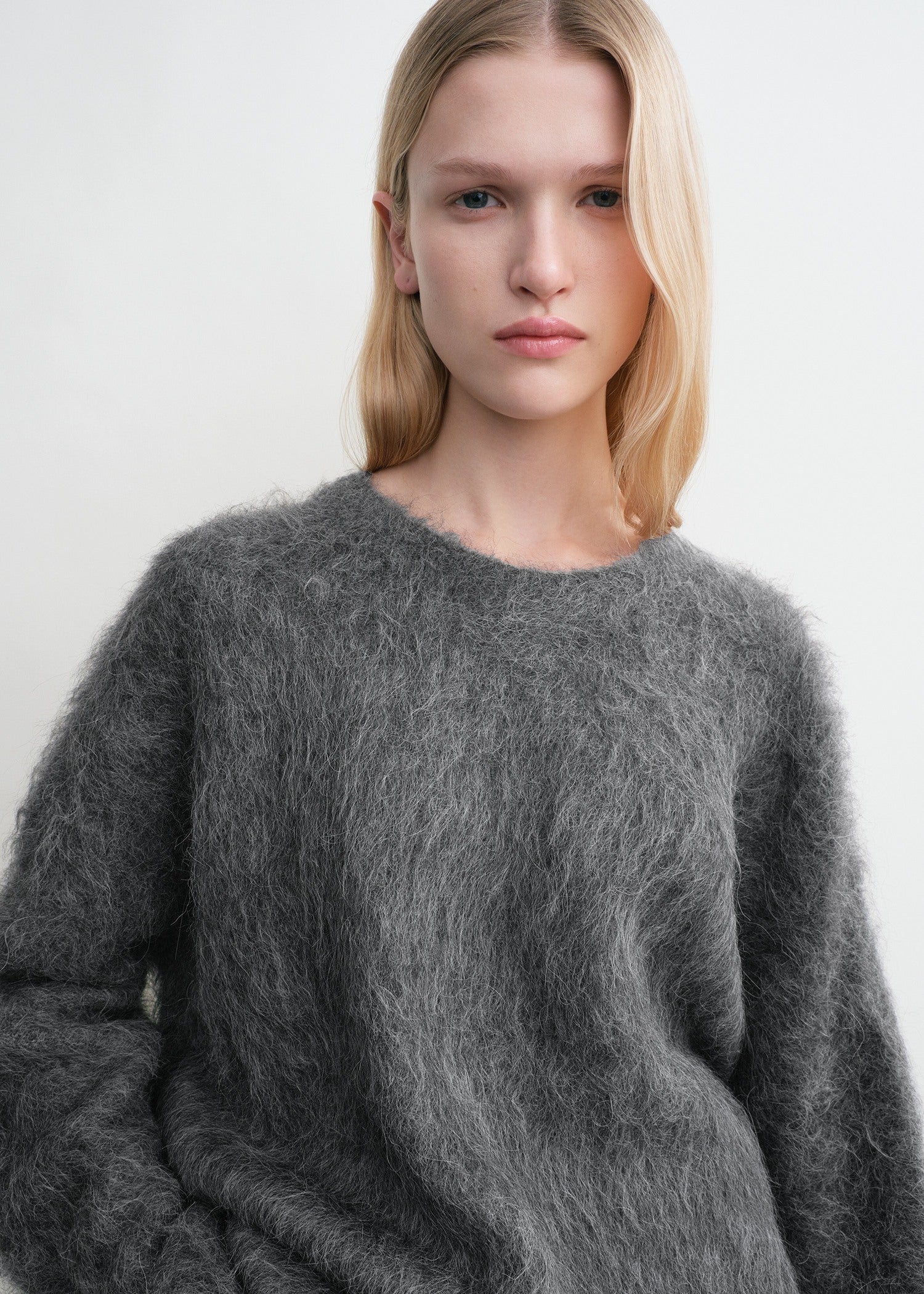 Boxy alpaca knit dark grey melange