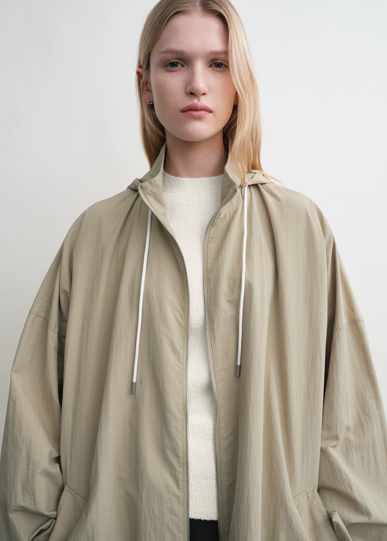 Windbreaker coat desert