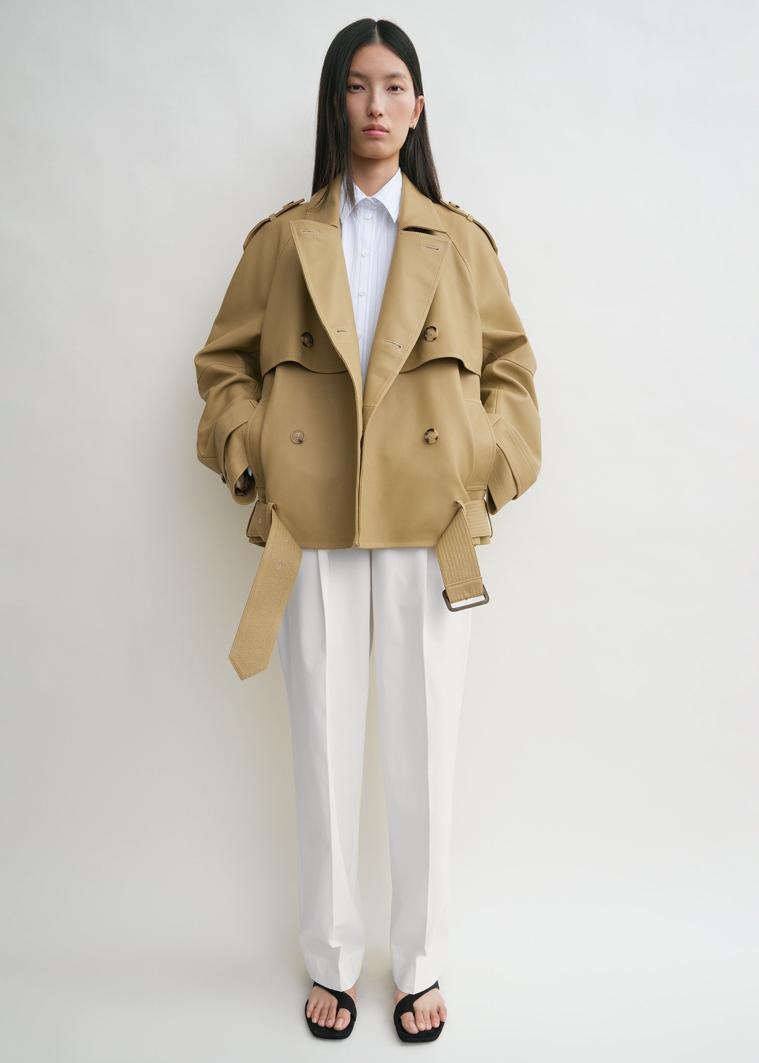 Short leather trench desert from Toteme - $1,500