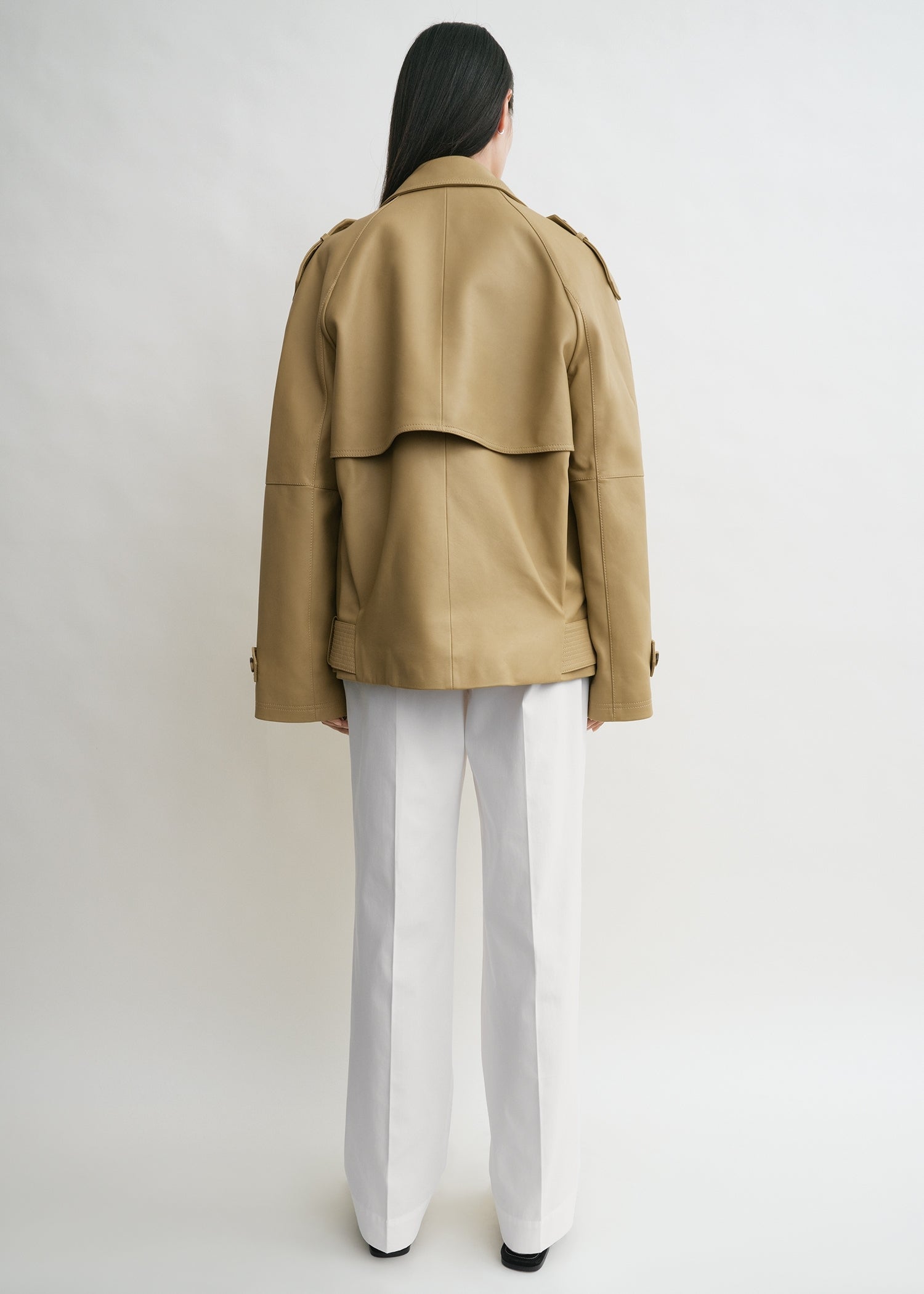 Short leather trench desert – TOTEME