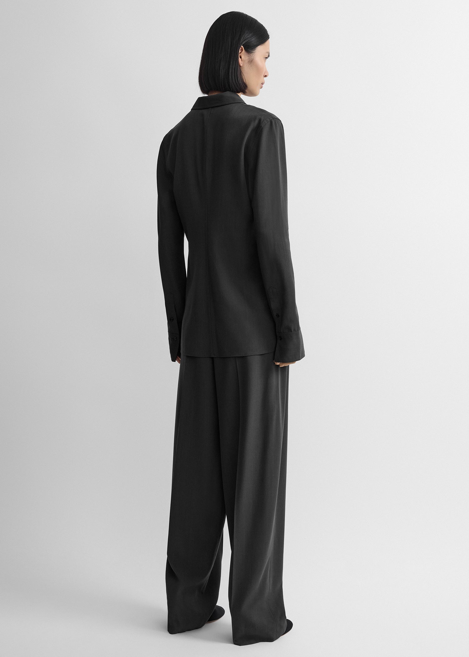 Lightweight wool shirt washed black