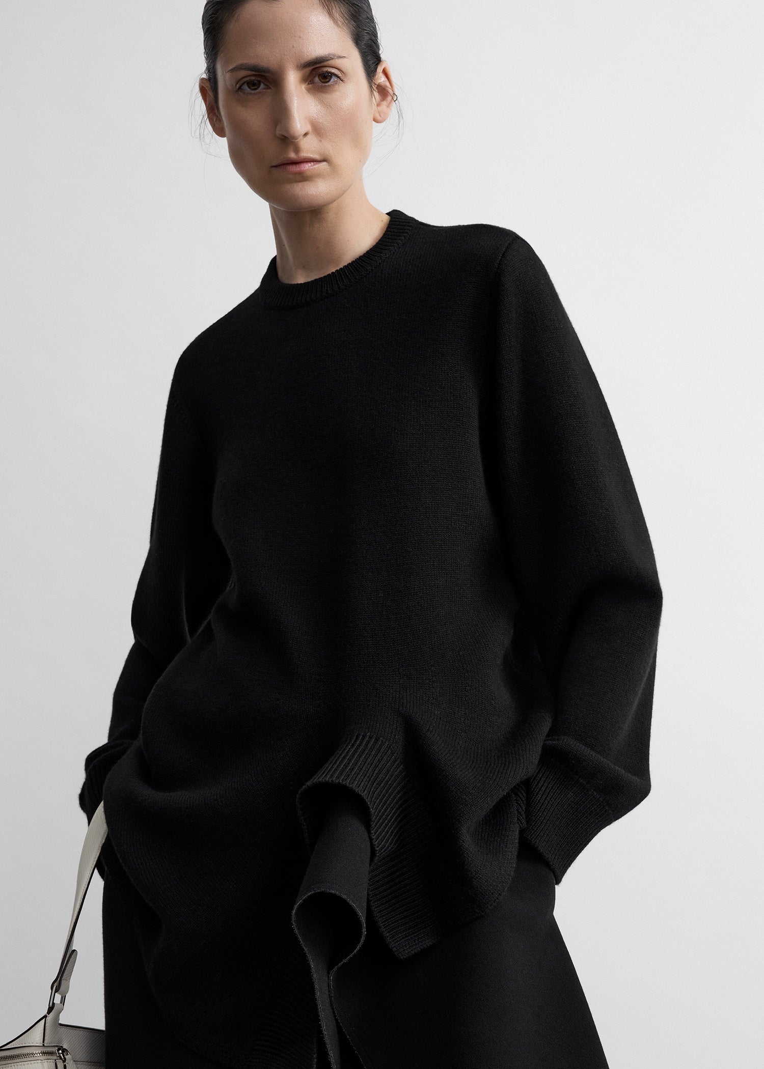 Asymmetric cashmere knit black