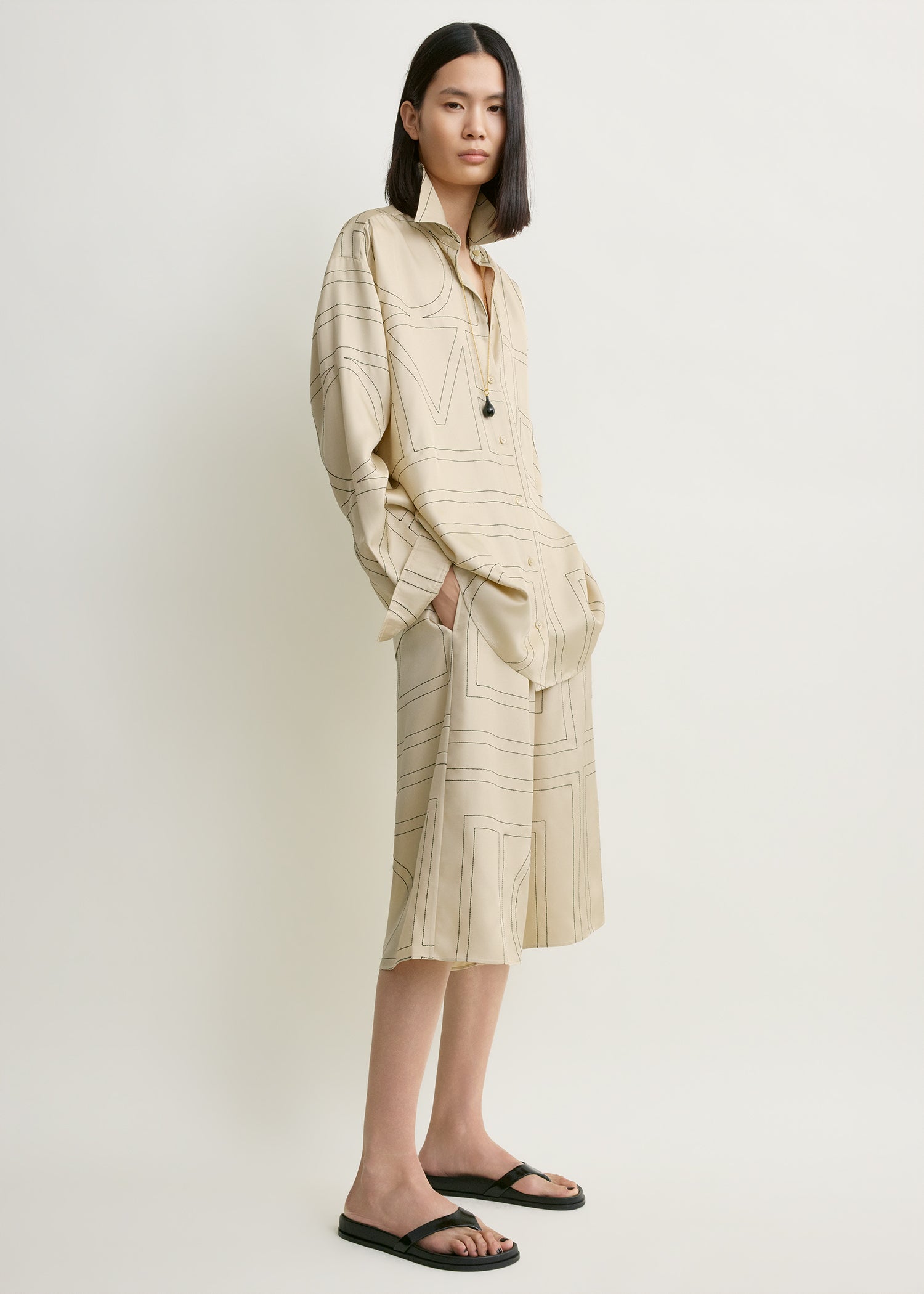 Classic embroidered shirt ivory