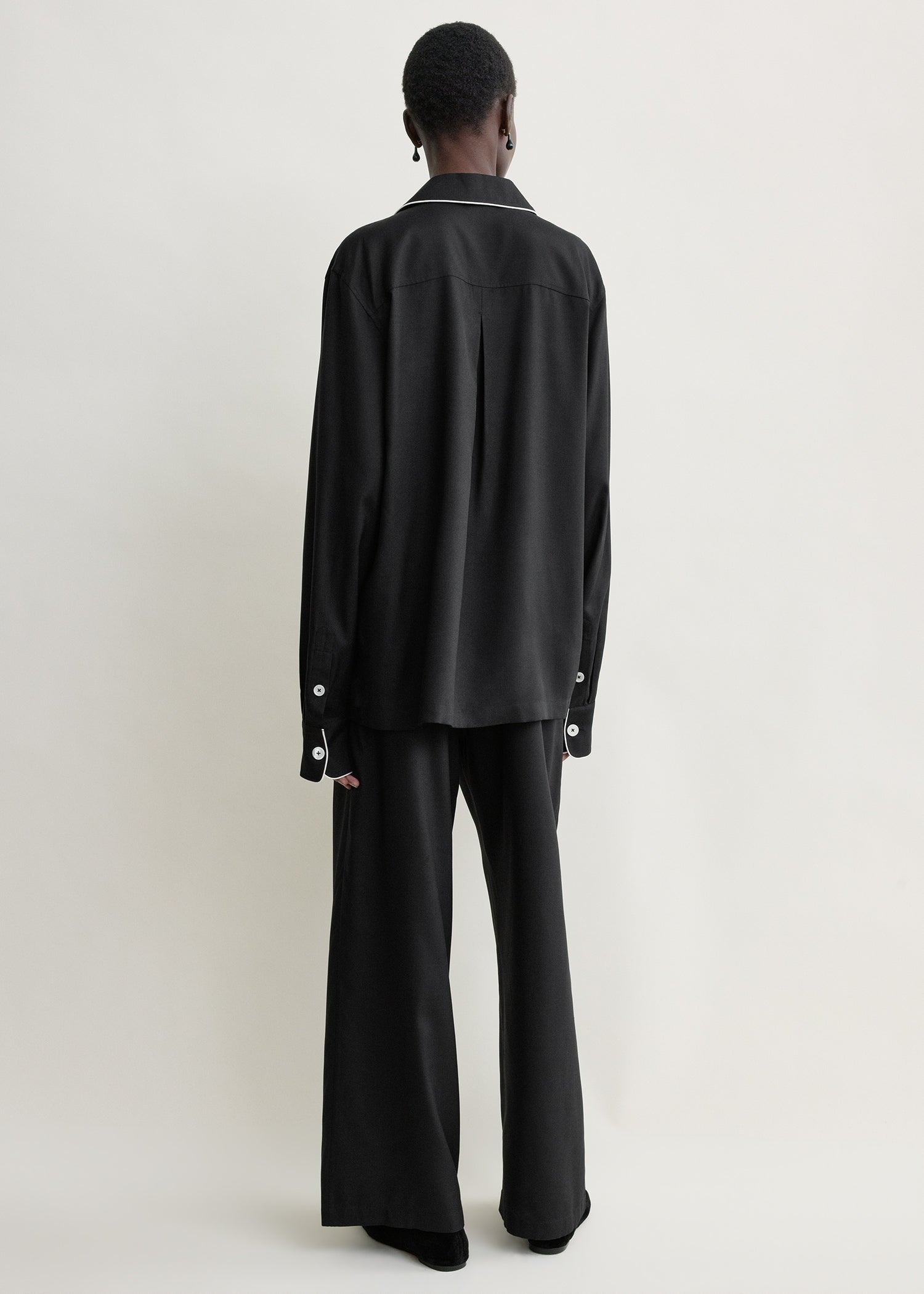 Piped pj top black