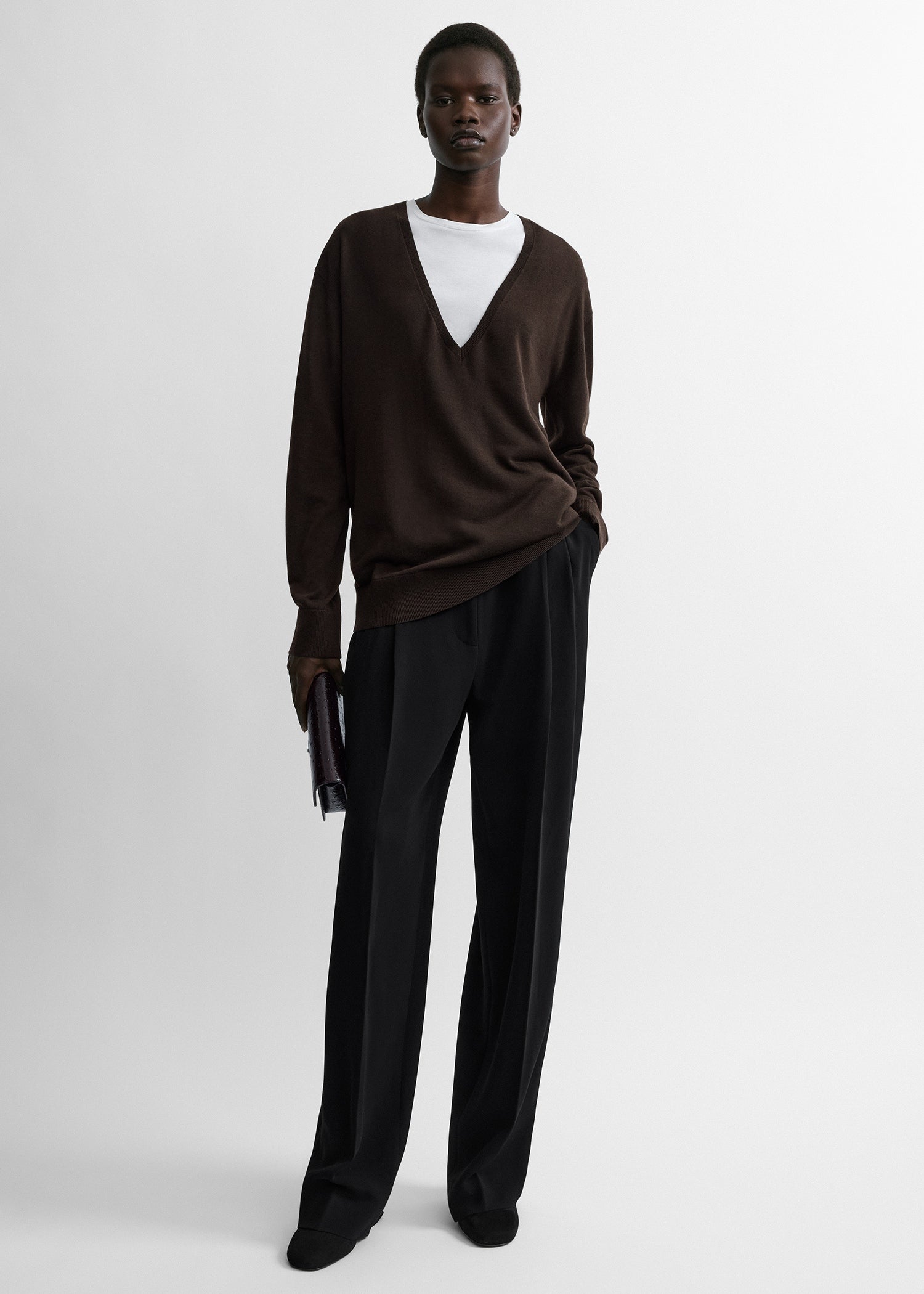 Fine v-neck knit fondante