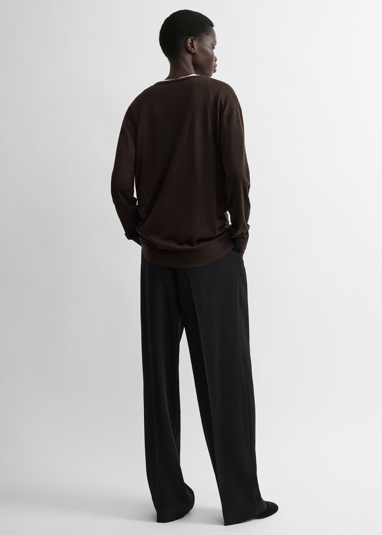 Fine v-neck knit fondante