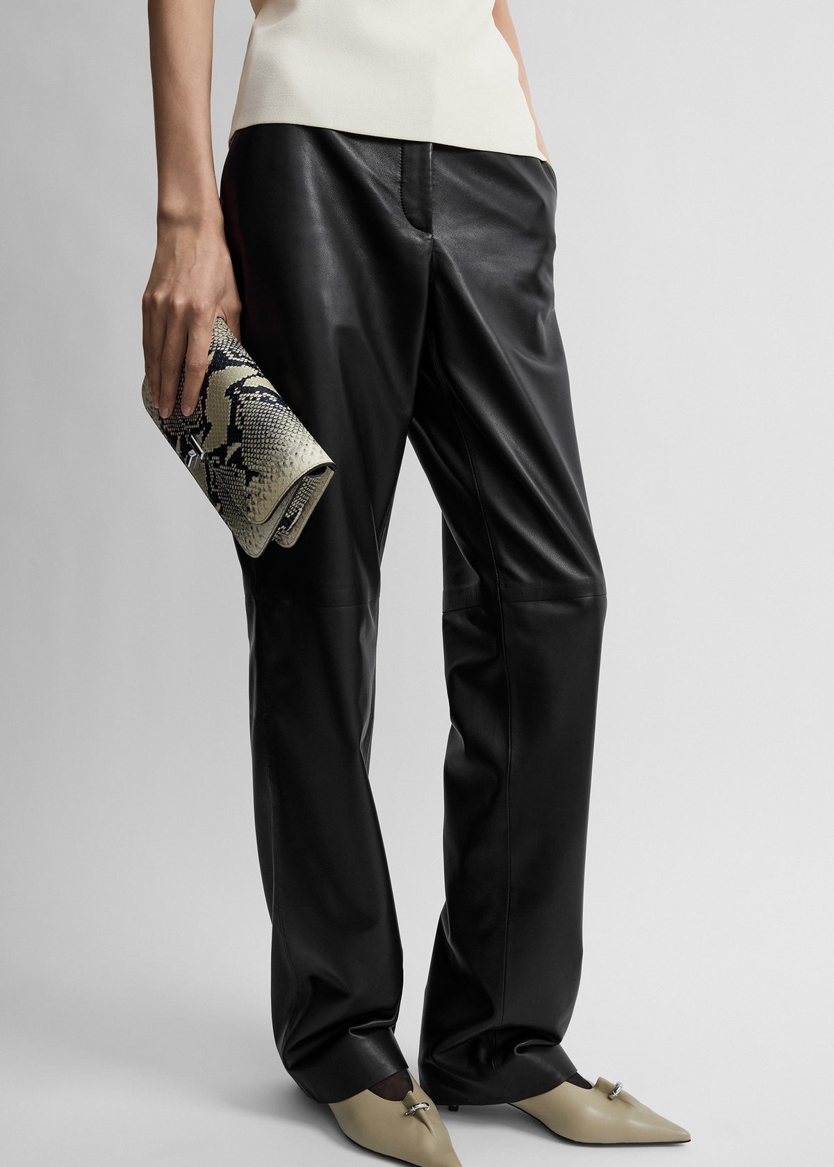 Easy leather trousers black