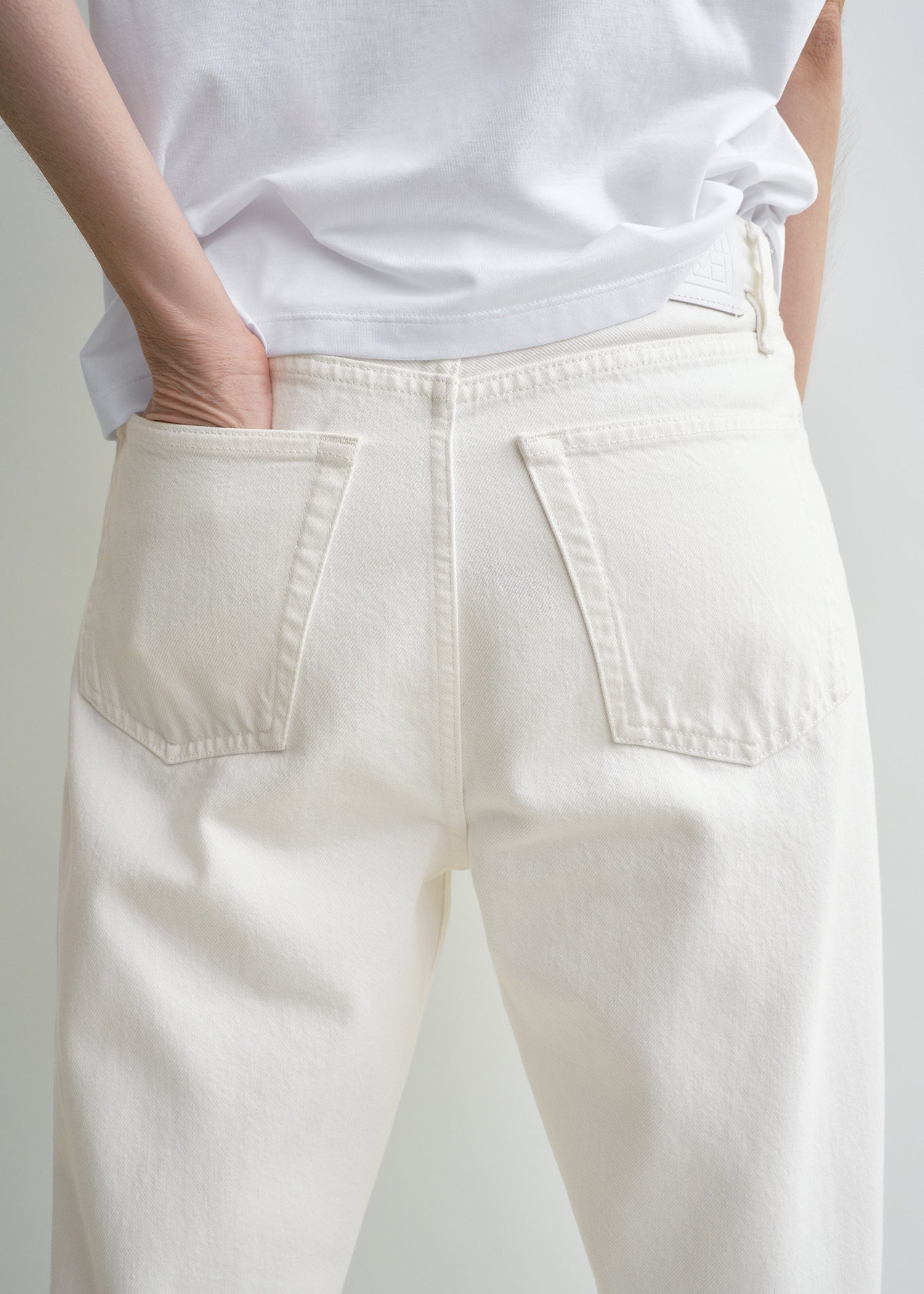 Twisted seam denim full length off-white