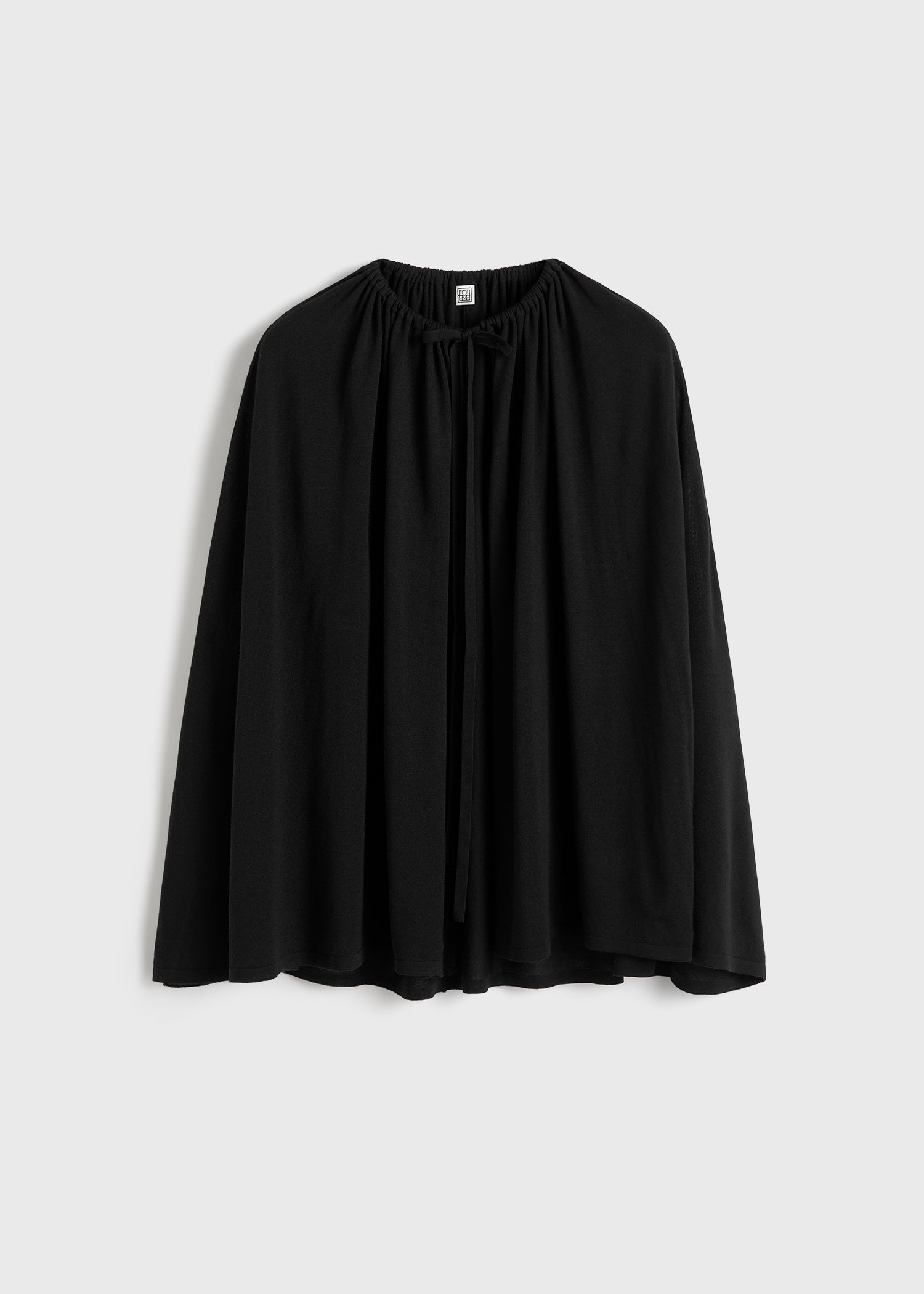 Drawstring cape black