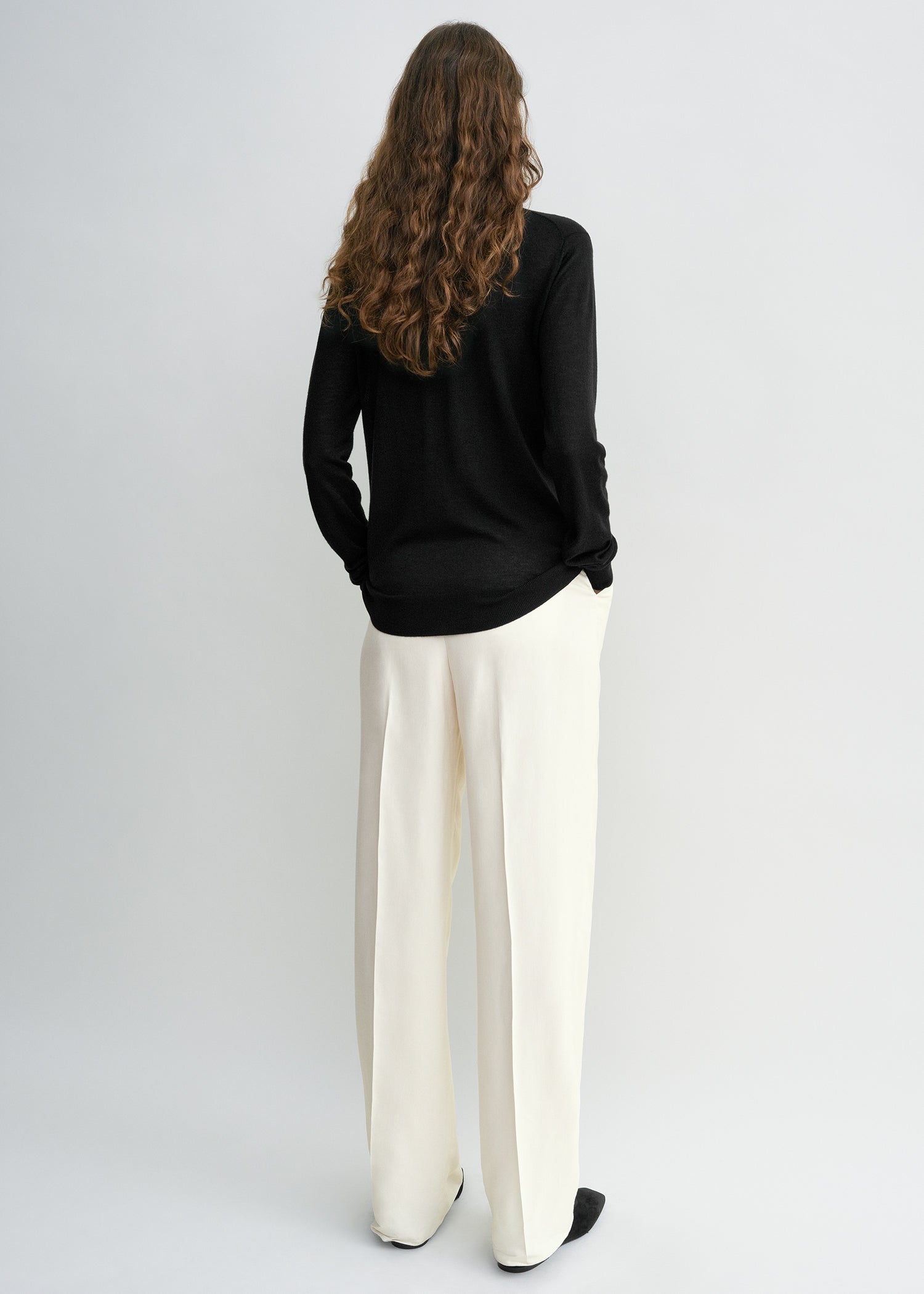 Fine crew knit black