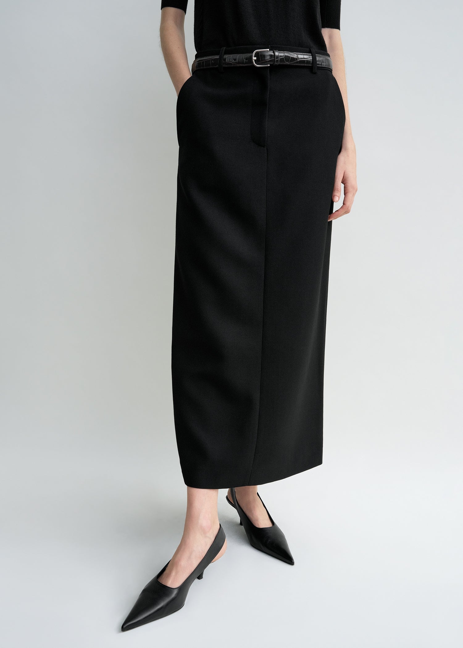Low-waist straight skirt black petite