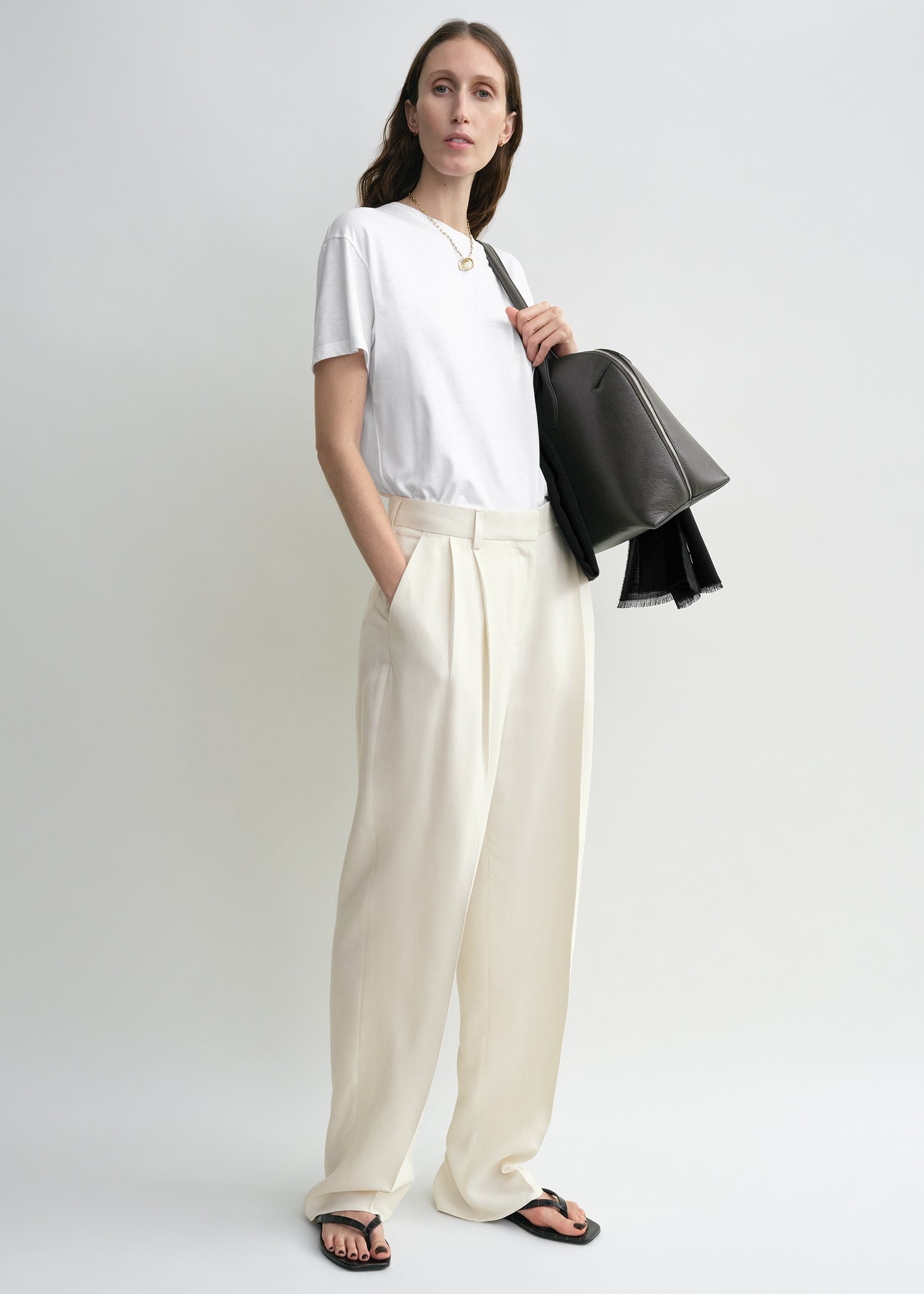 Double-pleat fluid trousers ecru petite