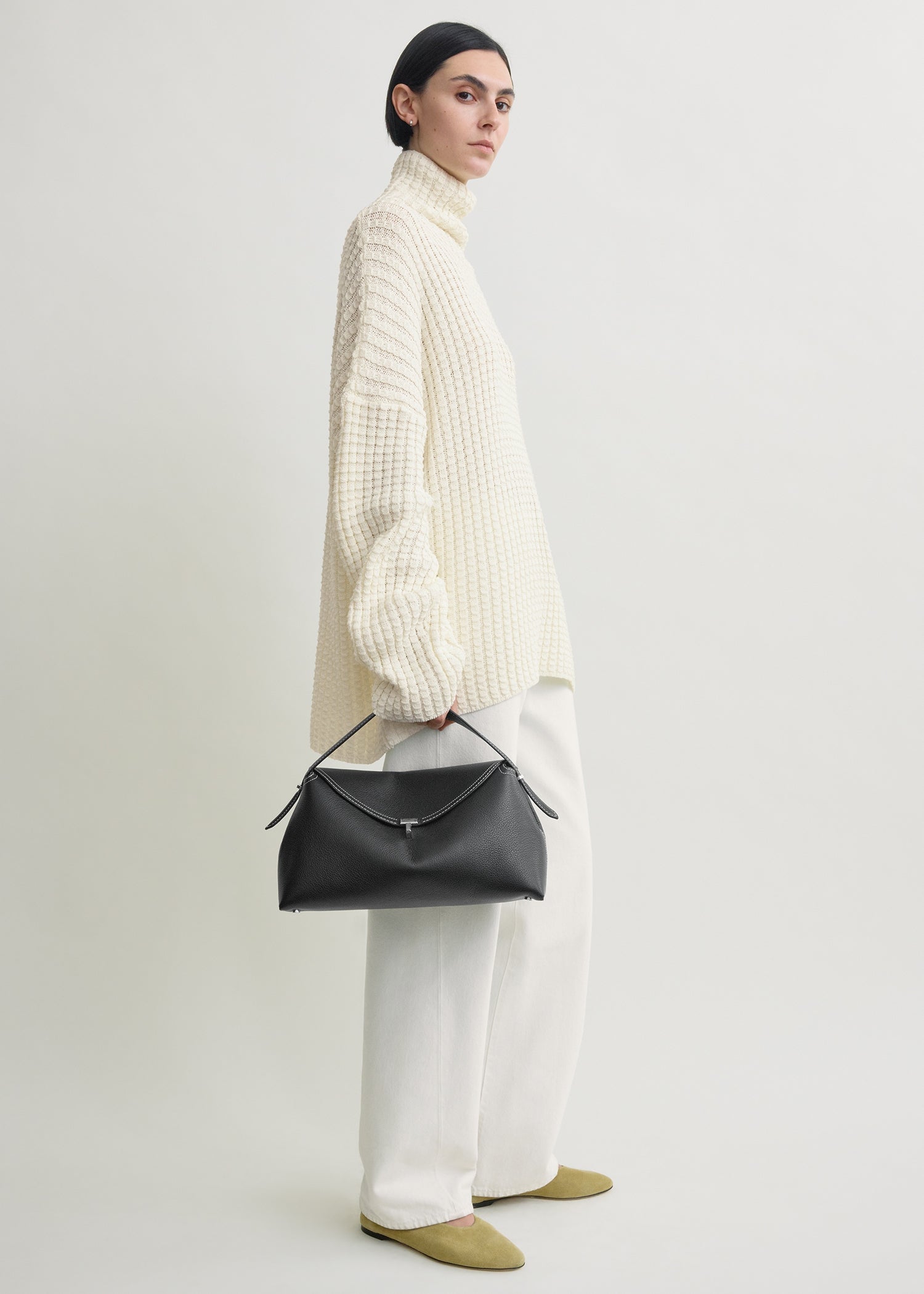 T-lock grained-leather top handle black