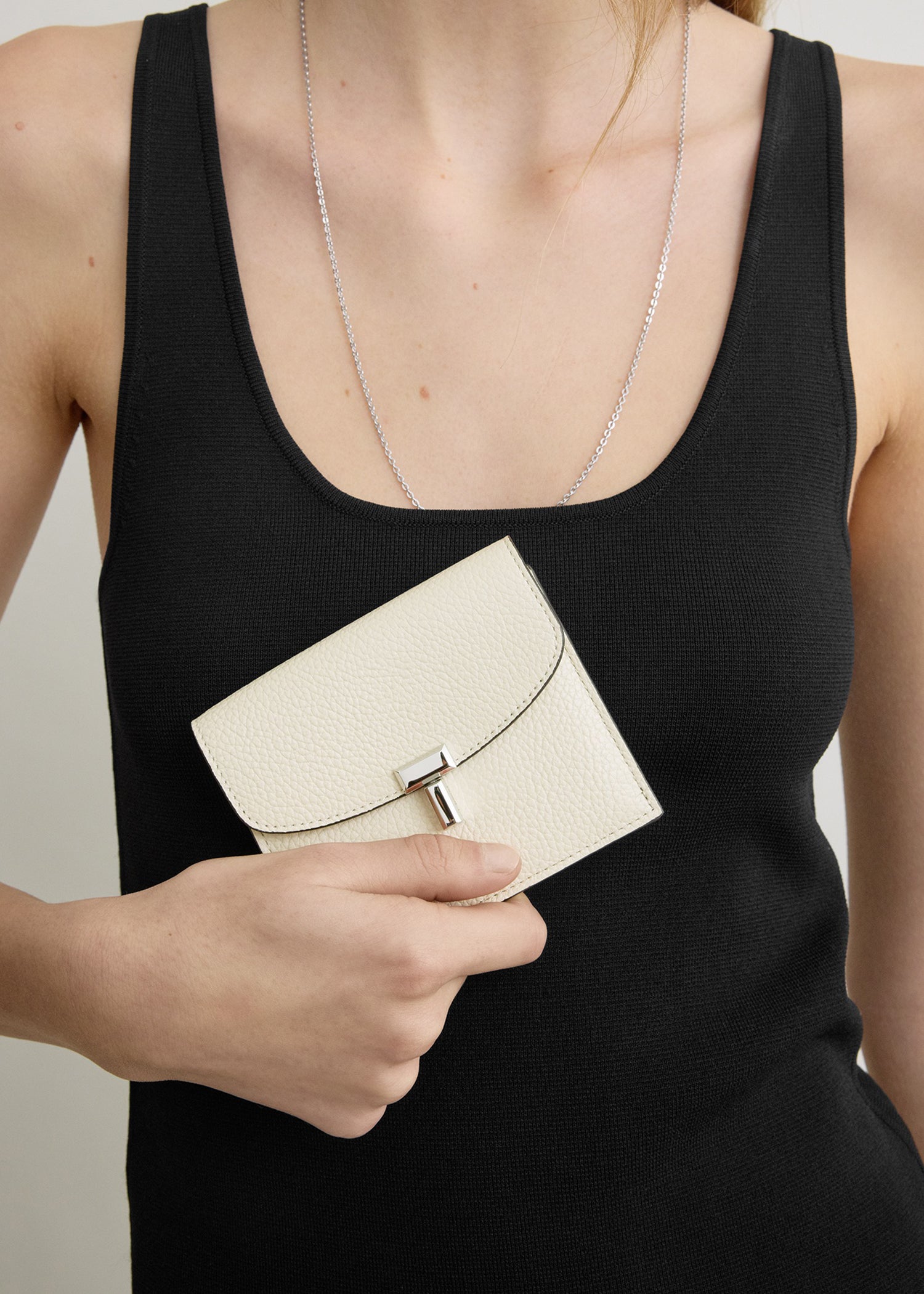 T-lock grained-leather cardholder milk