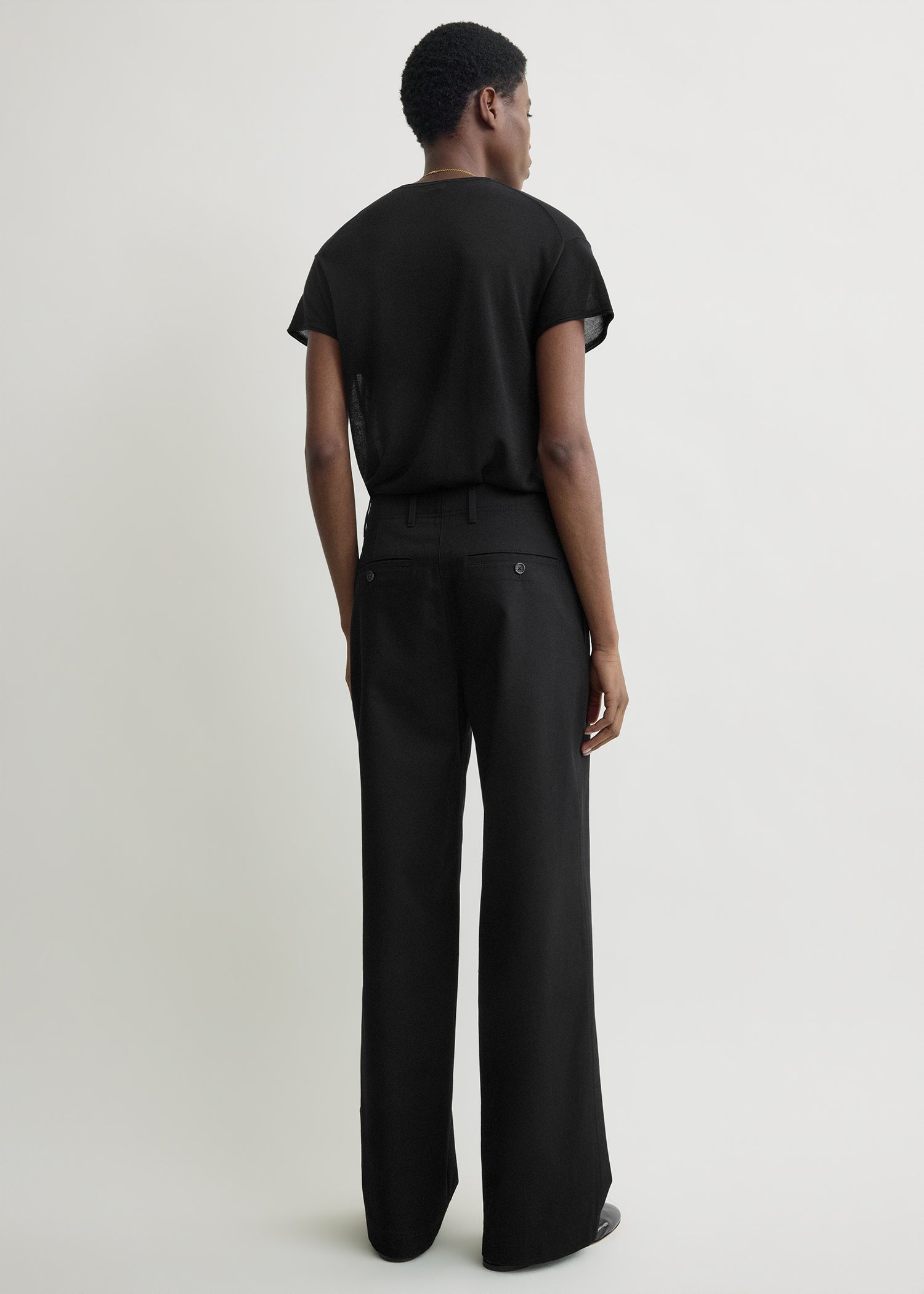 Relaxed chino trousers black – TOTEME