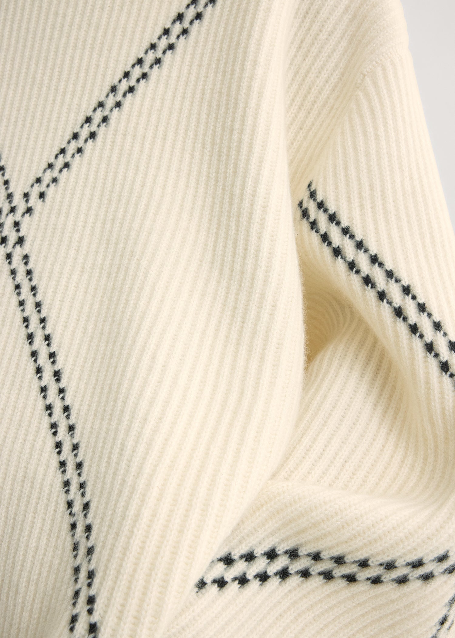 Argyle-stitch cashmere sweater ecru/black