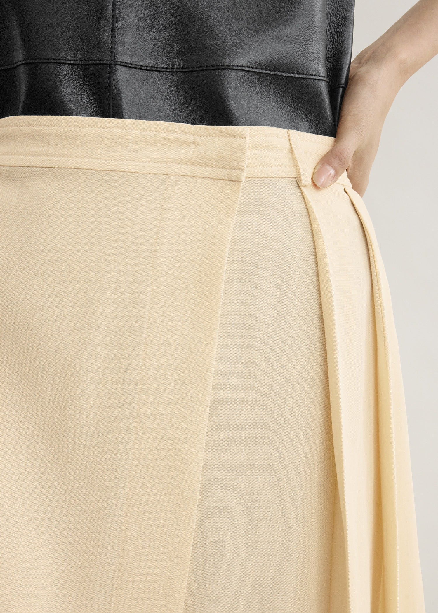 Pleated wrap skirt champagne